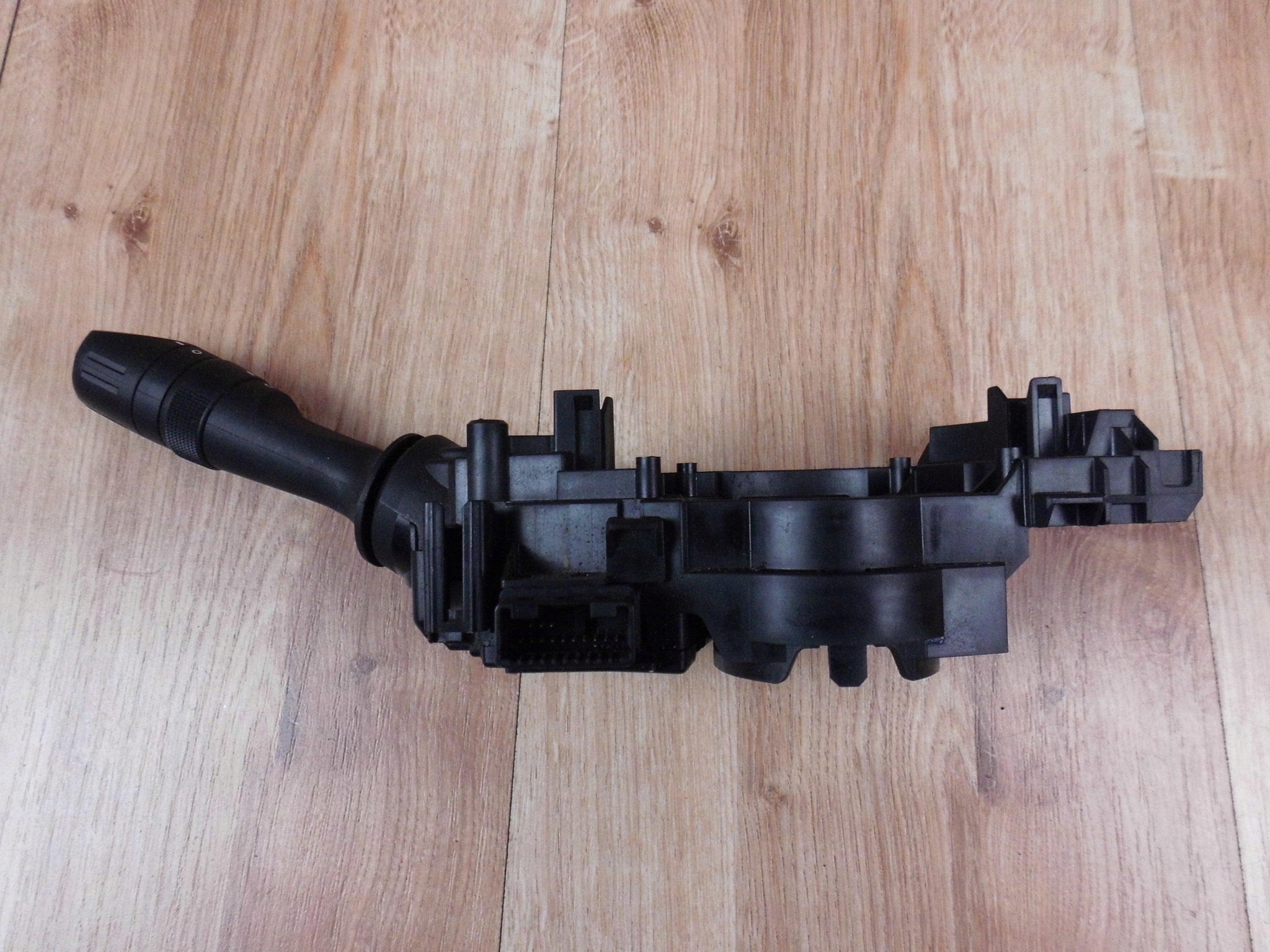 TOYOTA Auris II light switch manetka 17F849
