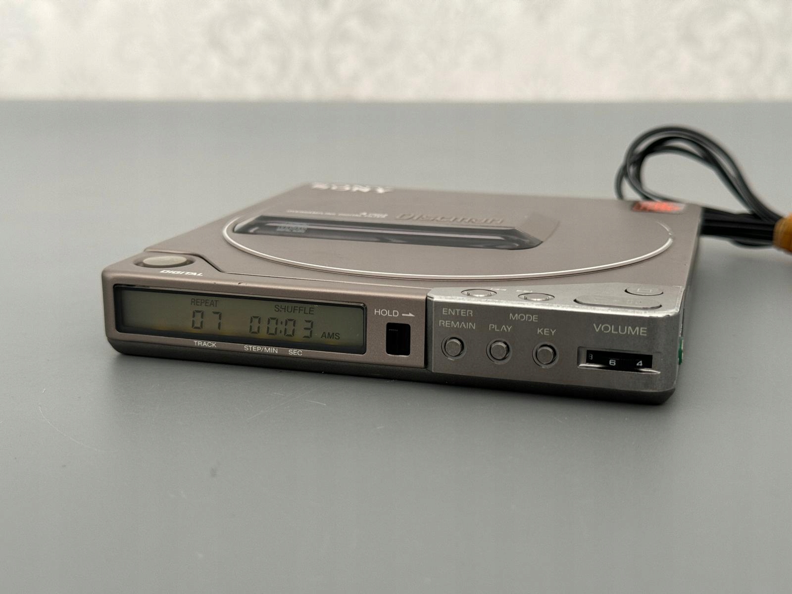 SONY CDウォークマン D-EJ2000_S SONY CDウォークマン D-EJ2000_S Sony CD Walkman D-EJ2000_S