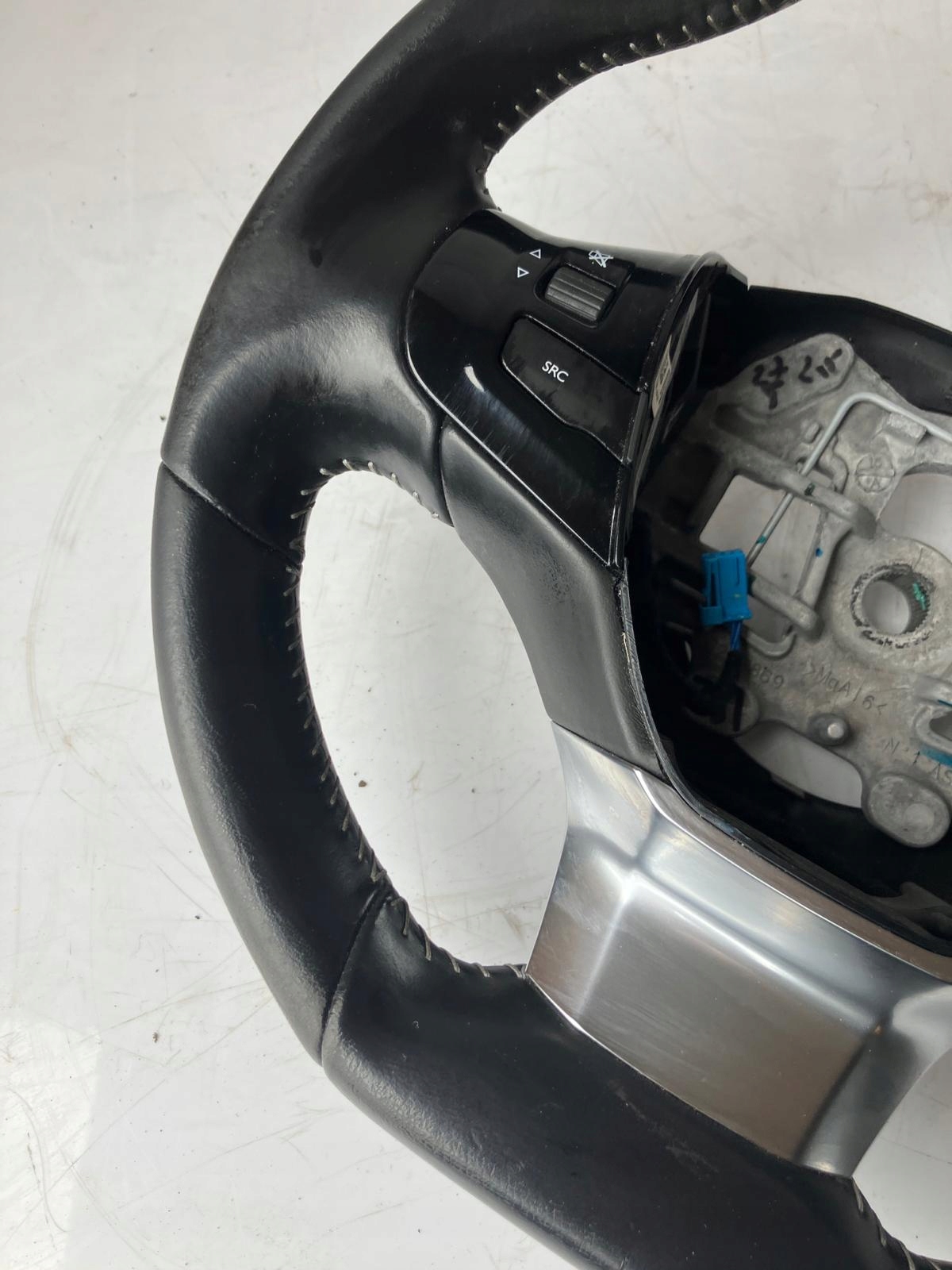 lenkrad PEUGEOT 308 T9 CHROM MULTIFUNKCJA Leder