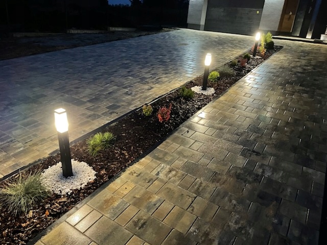 PODSTAWA STOPA FUNDAMENT POD LAMPĘ OGRODOWĄ STOŻEK D=15,8 ŚCIĘTY Długość 11.9 cm