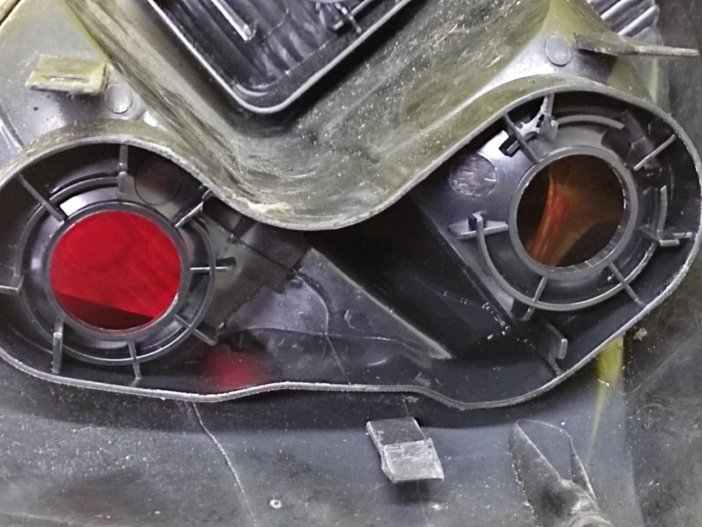 RENAULT MEGANE II light left rear part 8200073236