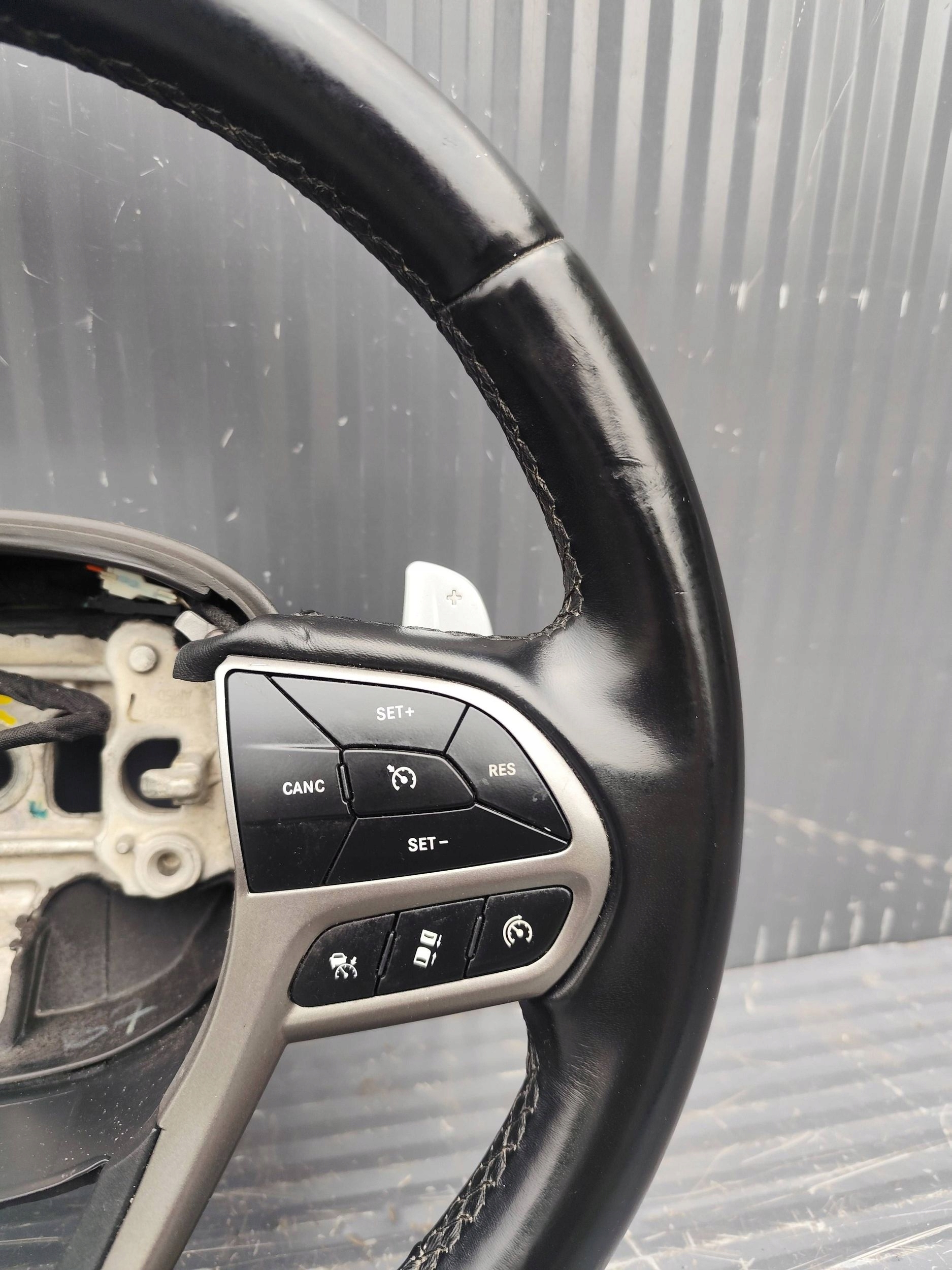 JEEP CHEROKEE KL LIFT lenkrad