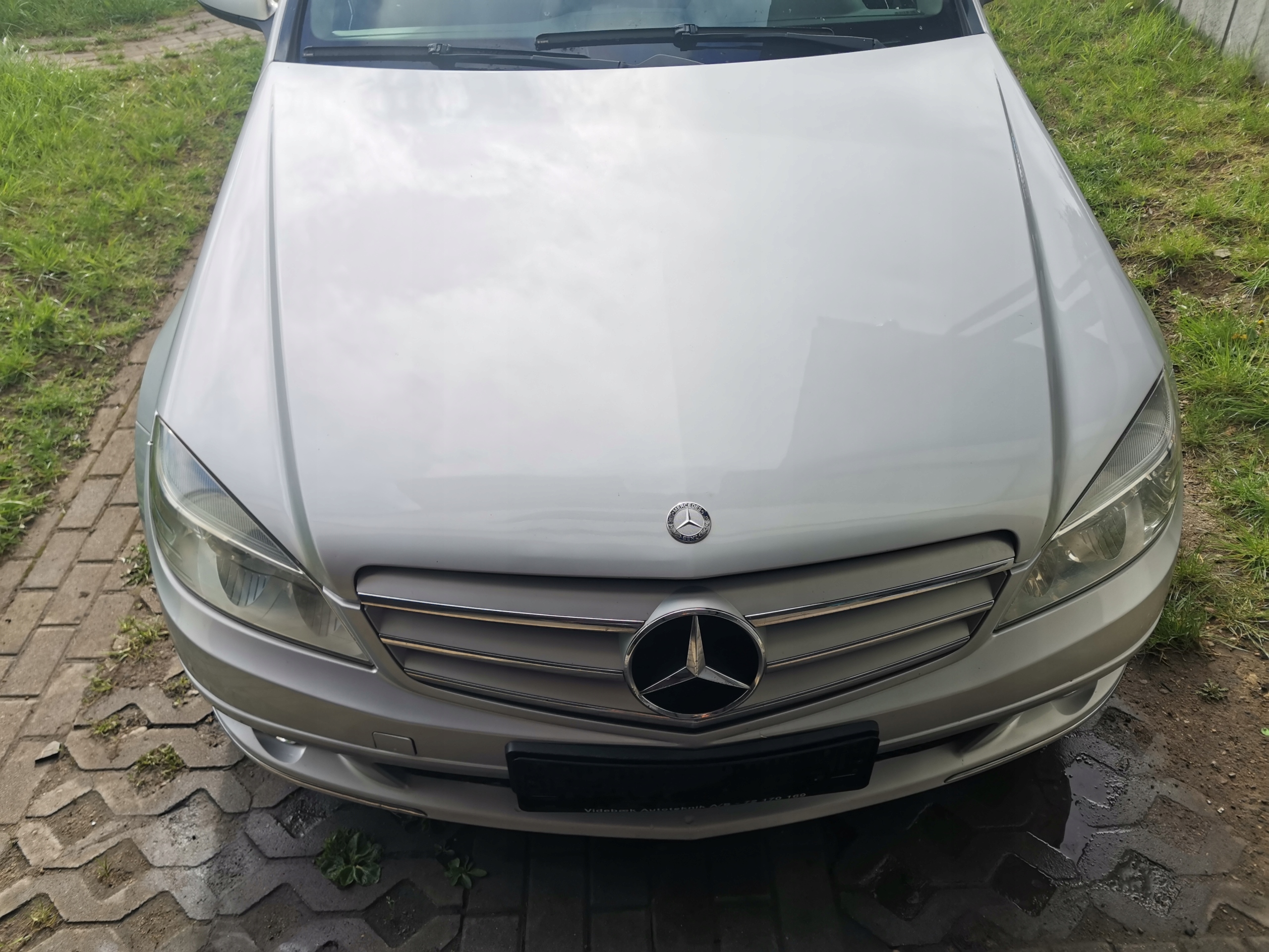 KOMPLETNY PRZÓD MERCEDES W204 MASKA ZDERZAK LAMPY PAS 2.1CDI 775 EUROPA