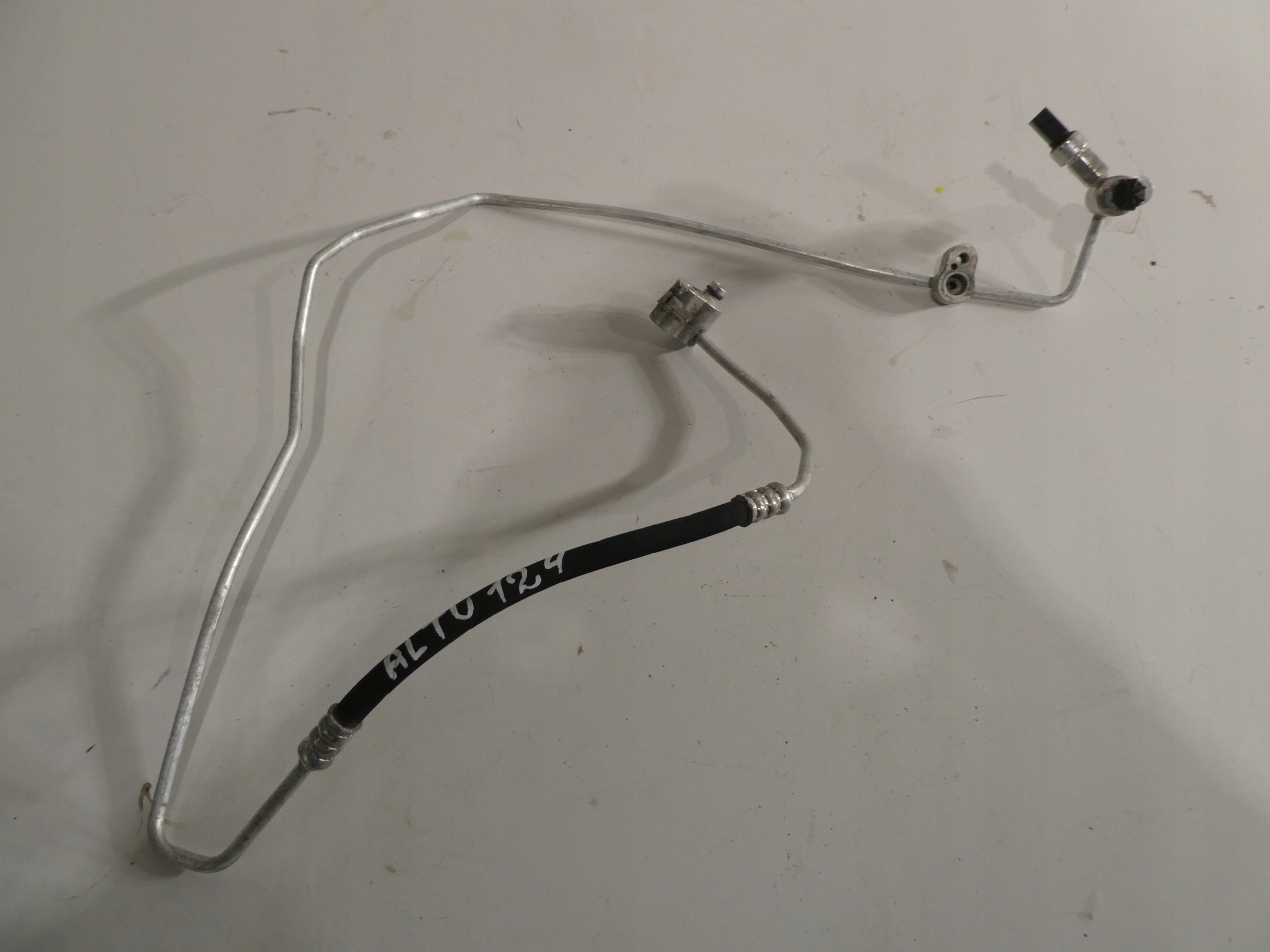 VW T5 LIFT hadice klimatizaci 7E1820741H