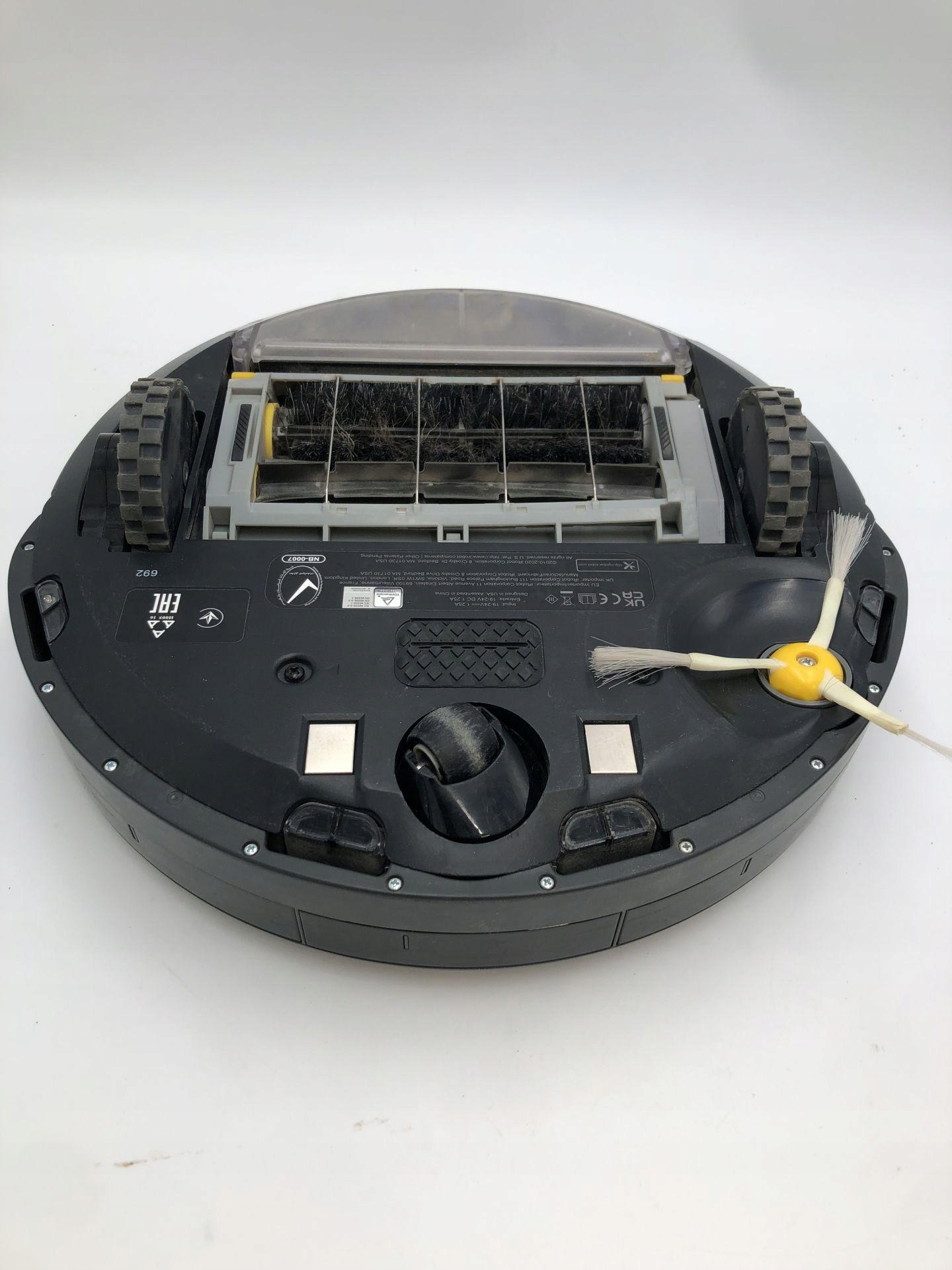 ROBOT SPRZĄTAJĄCY IROBOT ROOMBA 692 Marka iRobot