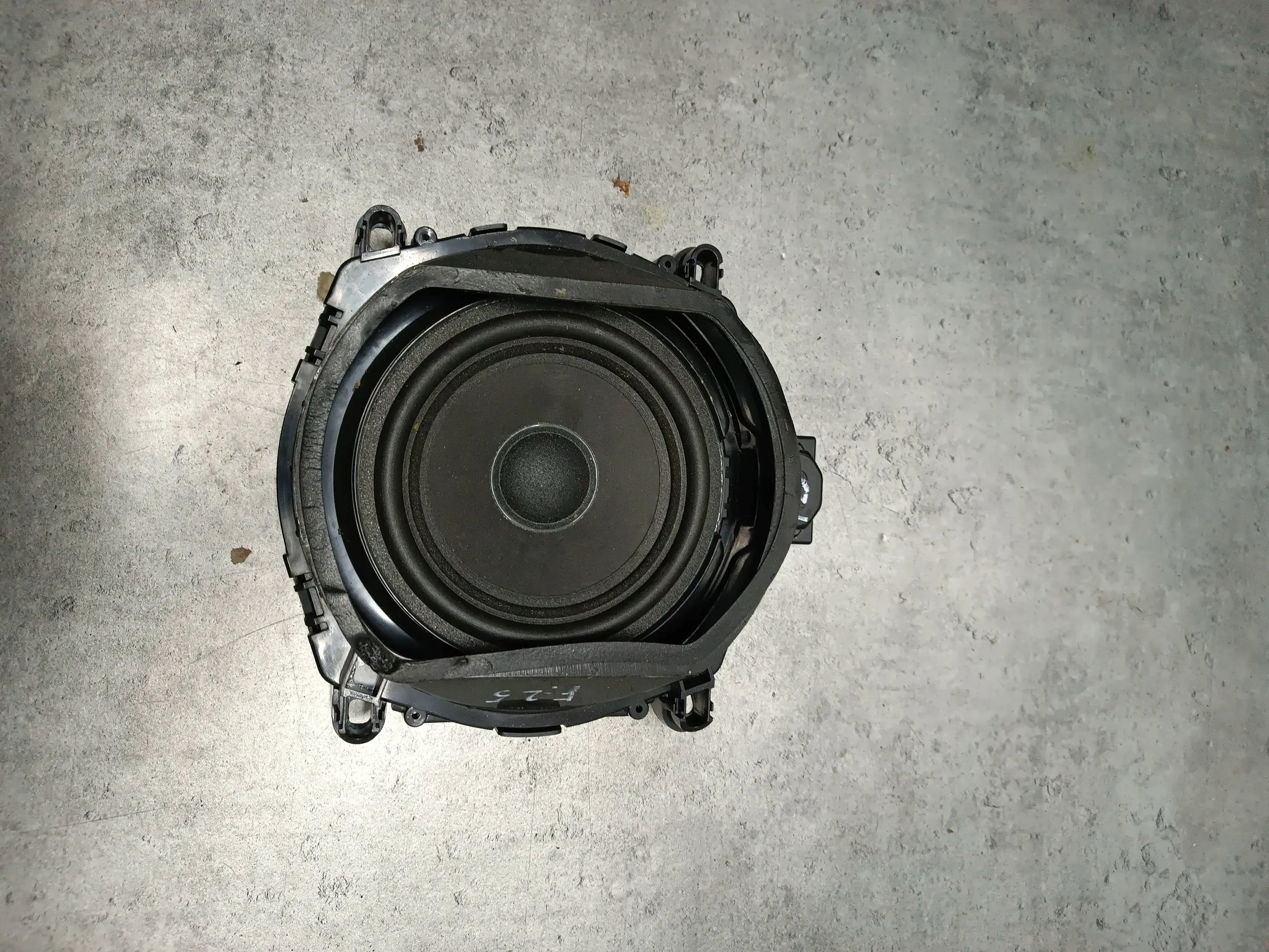 9287756 - BMW X3 F25 гучномовець