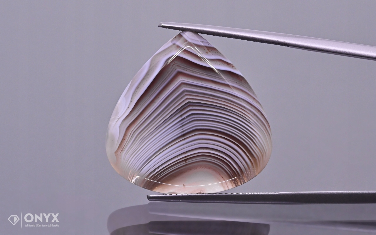 Achát Botswana nízký kabošon nepravidelný 24,5x24,5 mm