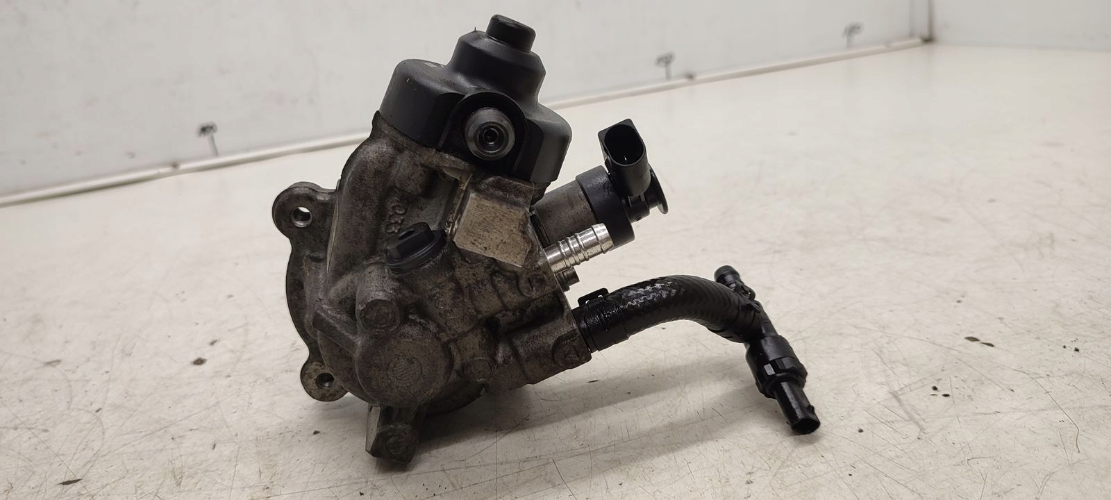 injection pump VW Caddy III 2,0 TDI