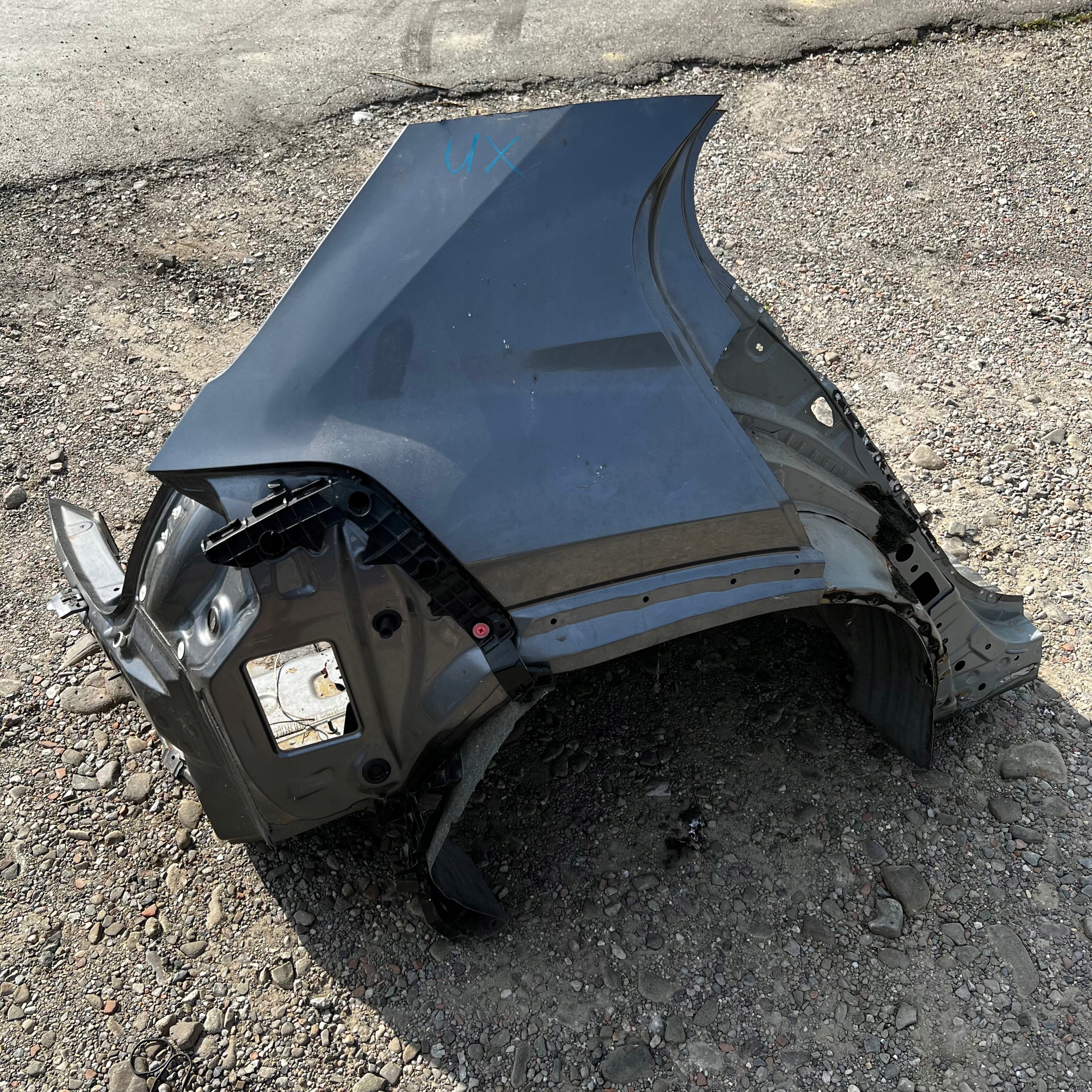 ЧЕТВЕРТЬ ЧЕТВЕРТИ ЗАДНИЙ ПРАВЫЙ LEXUS UX UX250H