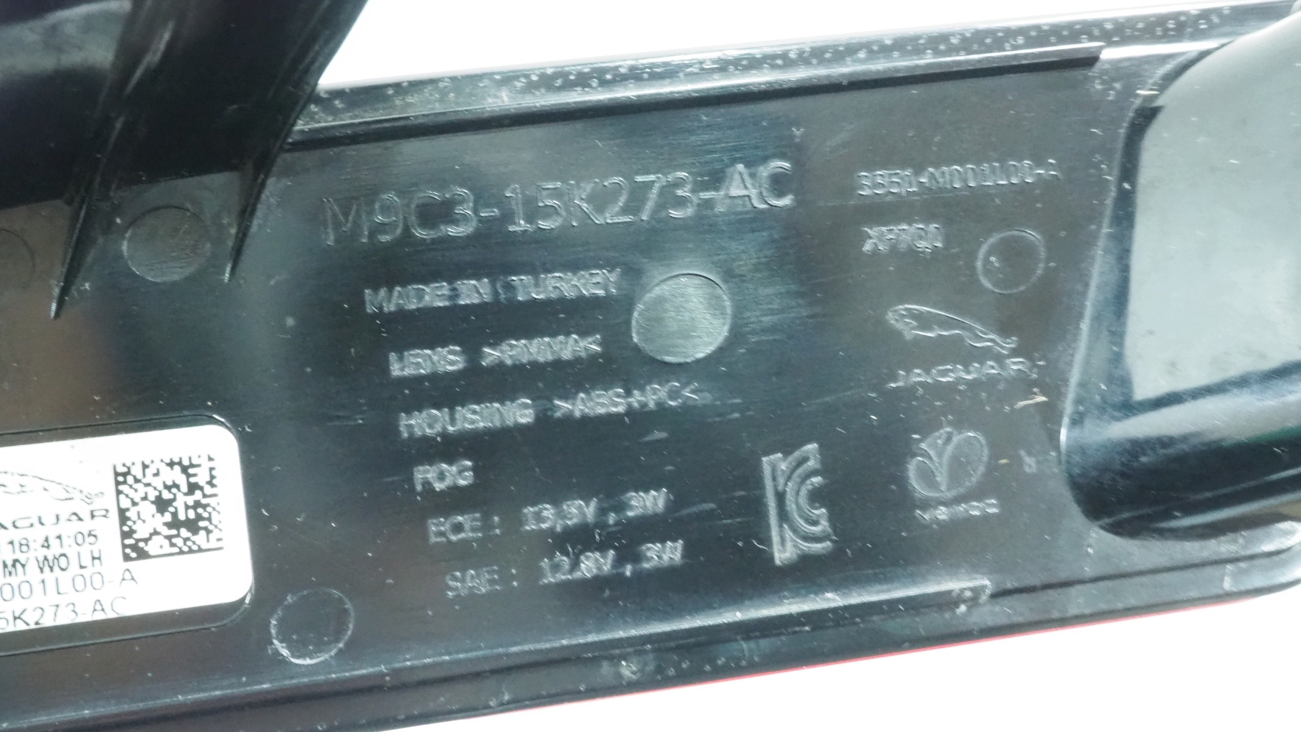 Jaguar E Pace Licht Nebelscheinwerfer links heck M9C3-15K273-AC