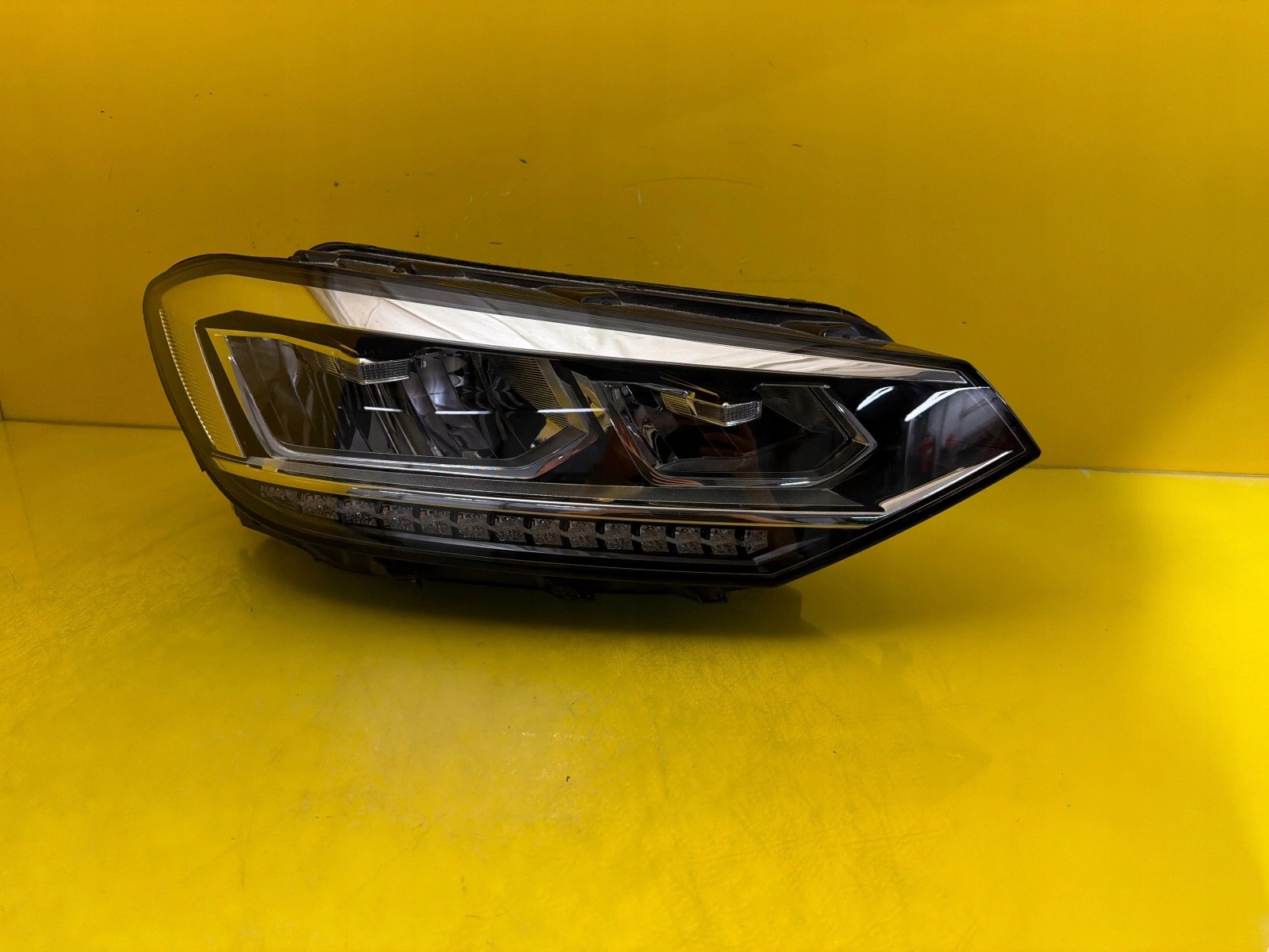 light right VW Touran 3 III 5TB 2015- Full Led 5TB941036B