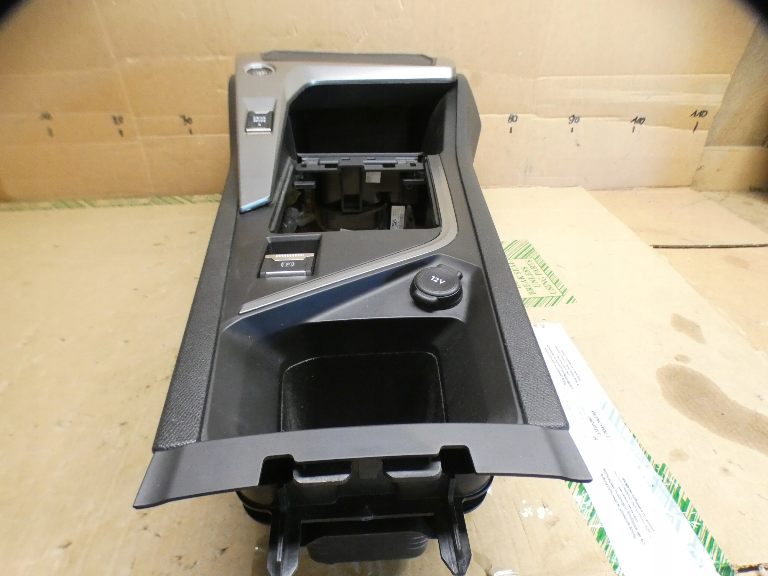TUNEL mitte PEUGEOT 308 III T10 9835860680