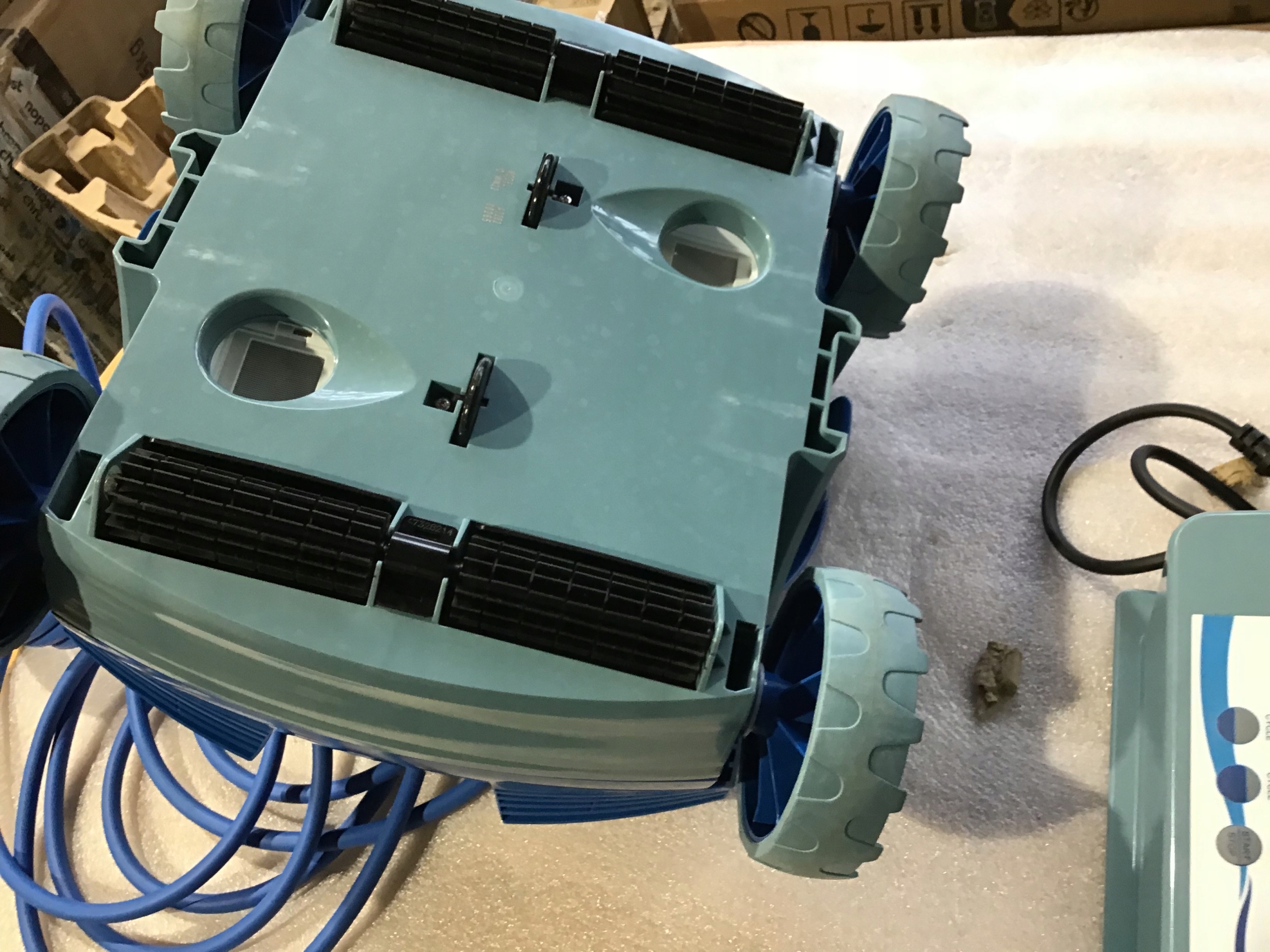 Inteligentny robot basenowy AREBOS Sweeper AR-HE-BSR 150W Moc 150 W