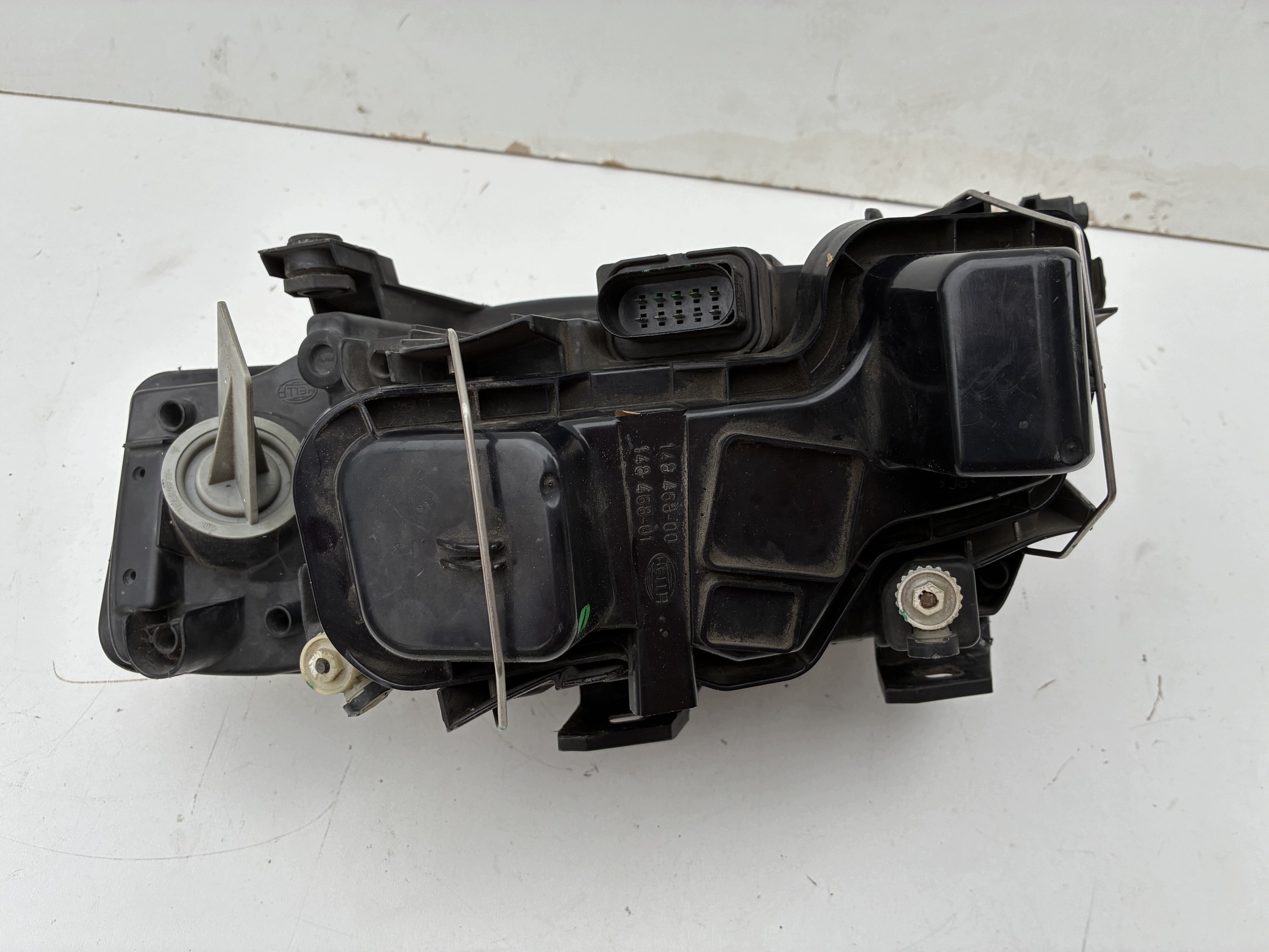 Reflektor light front front right Audi A4 B5 Lift 99-01r. ==OEM== Europa