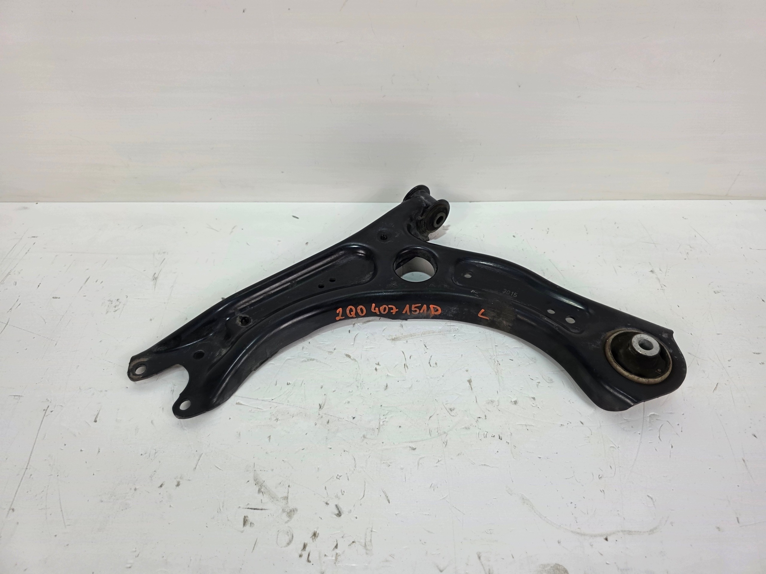arm left front VW SEAT SKODA 2Q0407151D