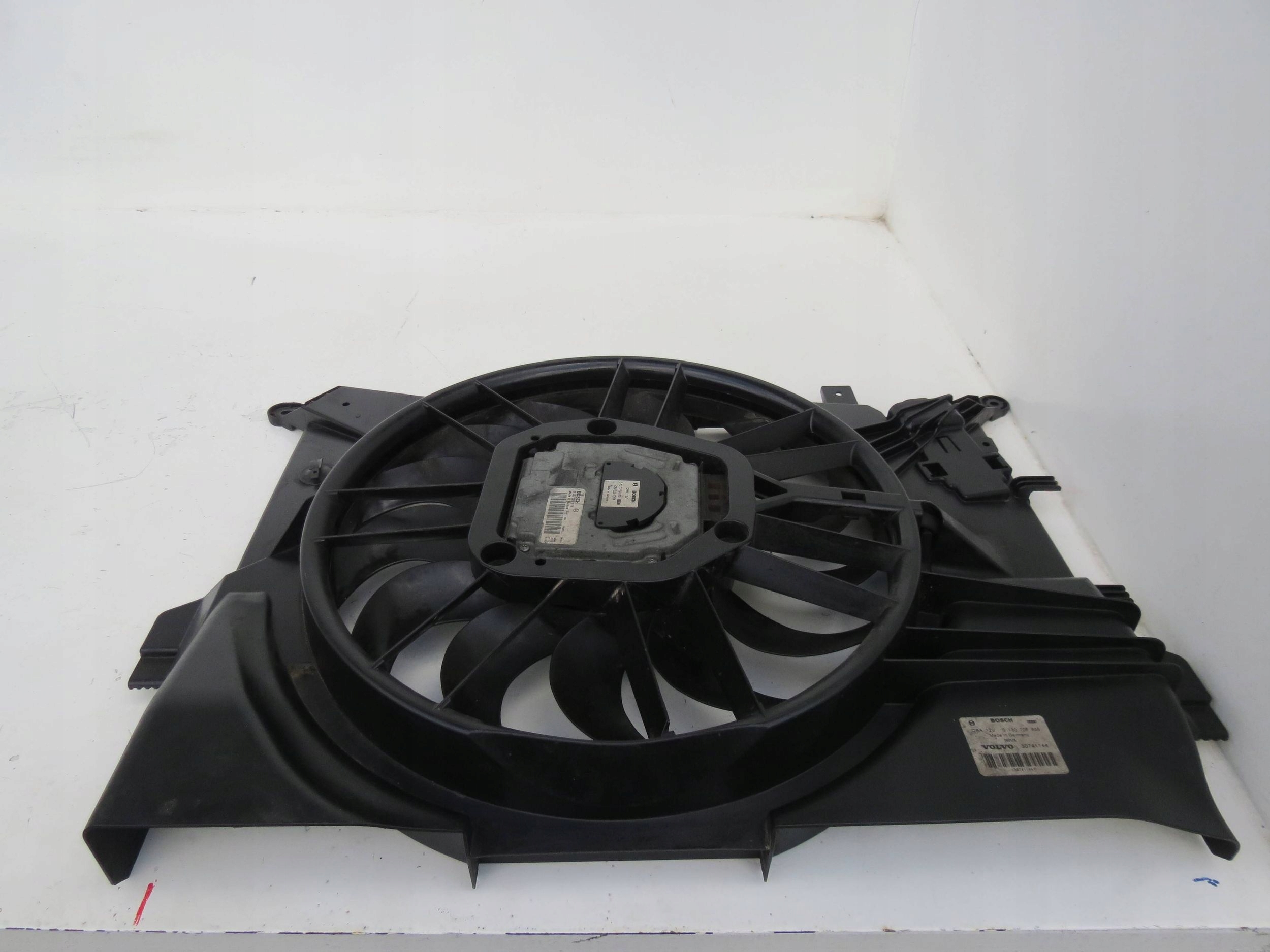 ventilátor VOLVO XC70 II CROSS AWD 2.4D 185KM 2000-2007r 30741144