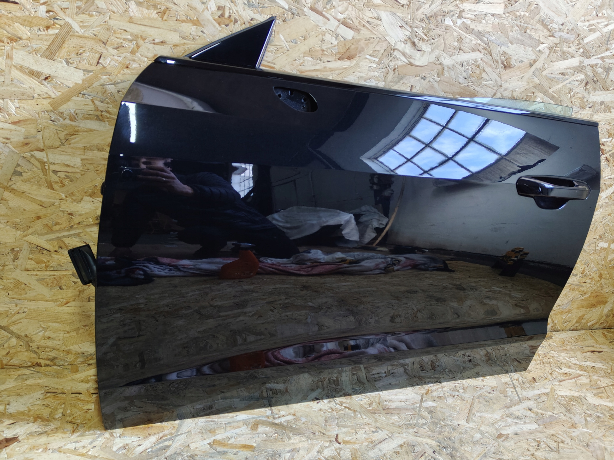 DRZWI LEWE LEWY PRZÓD PRZEDNIE ŁADNE AUDI S7 C8 4K8 2024R LY9T/ Y9T Numer katalogowy części DRZWI LEWE LEWY PRZÓD PRZEDNIE ŁADNE AUDI S7 LY9T