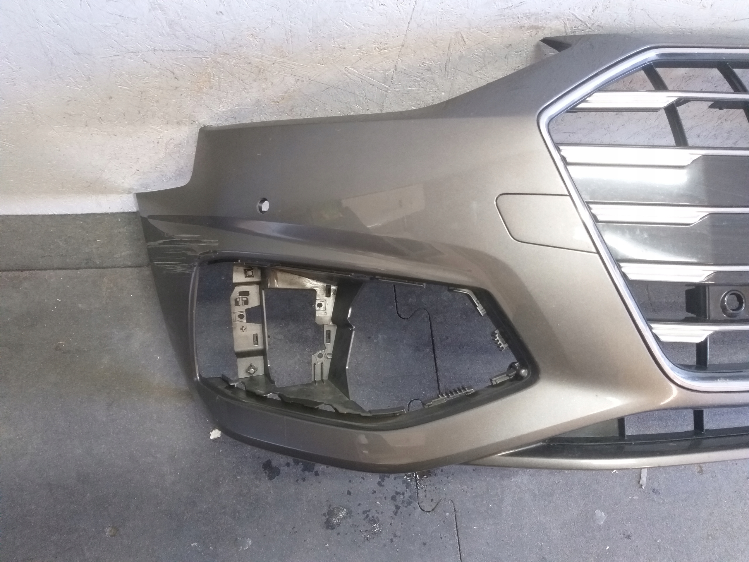 Stoßstange vorne AUDI A4 B9 8W LIFT 19