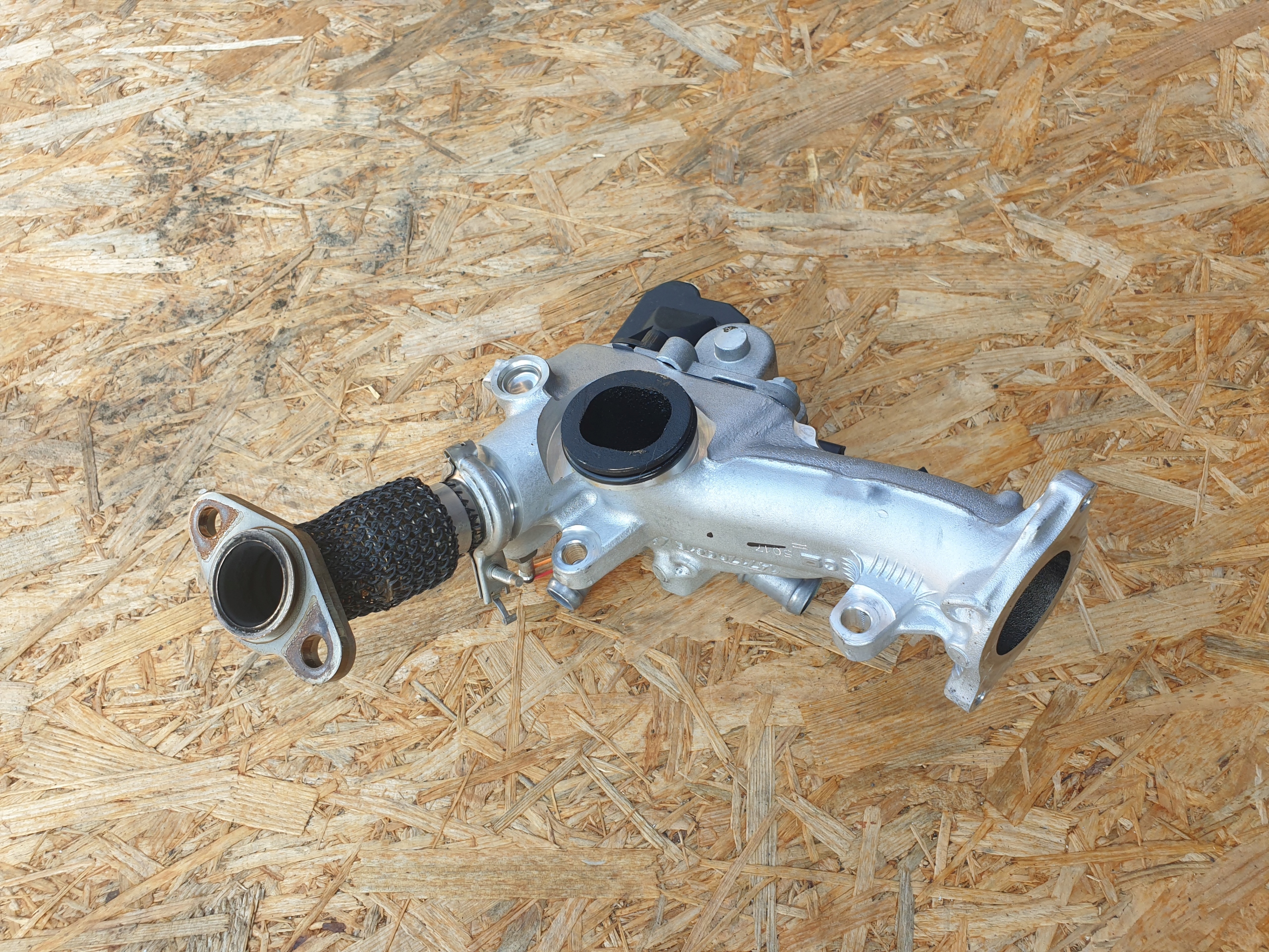 Vanne EGR RENAULT 1.5DCI 147170061R