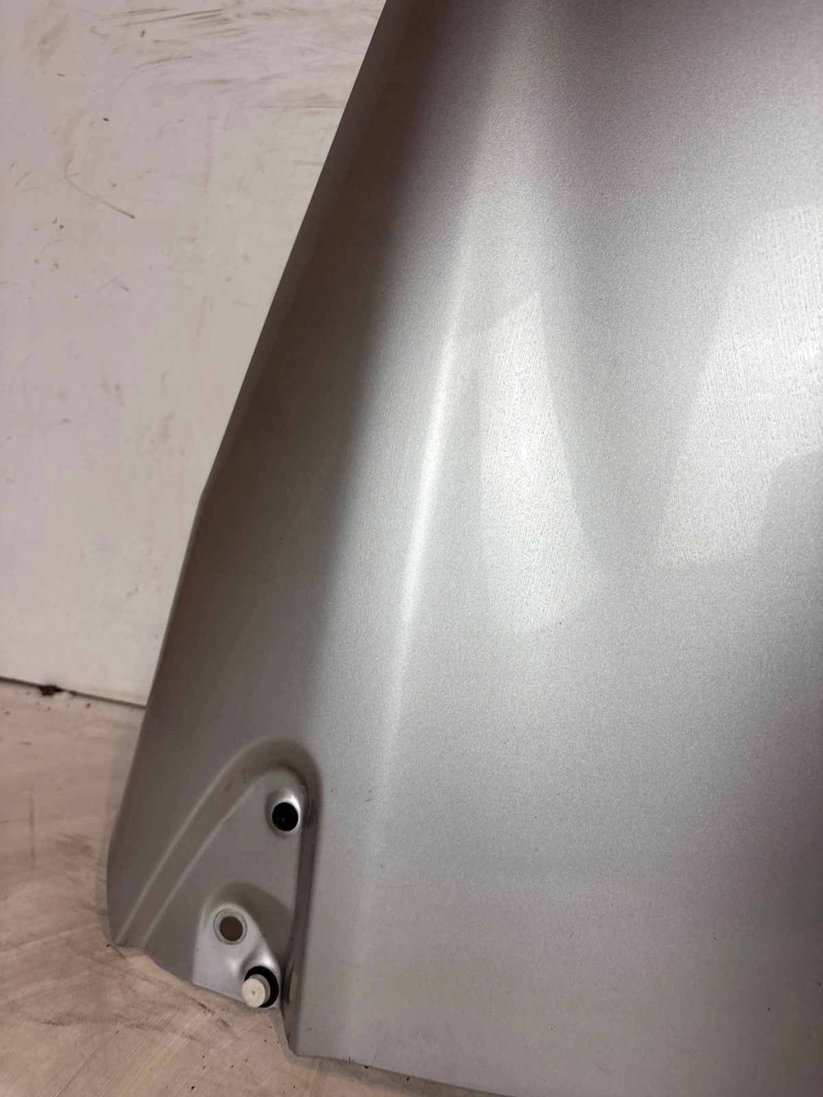 fender front front right Peugeot 208 and Srebrny