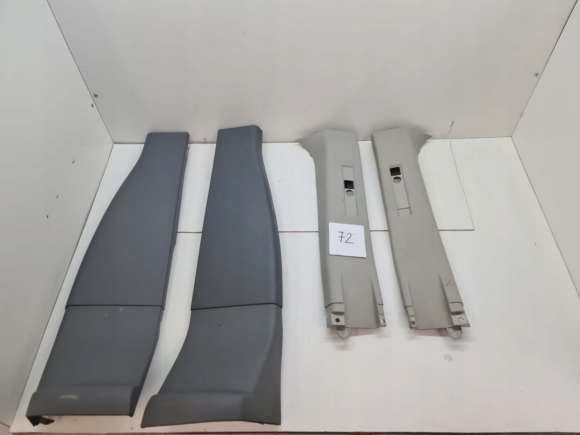 BK31-W01, BK31-V243W00 - КРИШКА СТІЙКИ ЛІВА ПРАВА FORD TRANSIT MK8