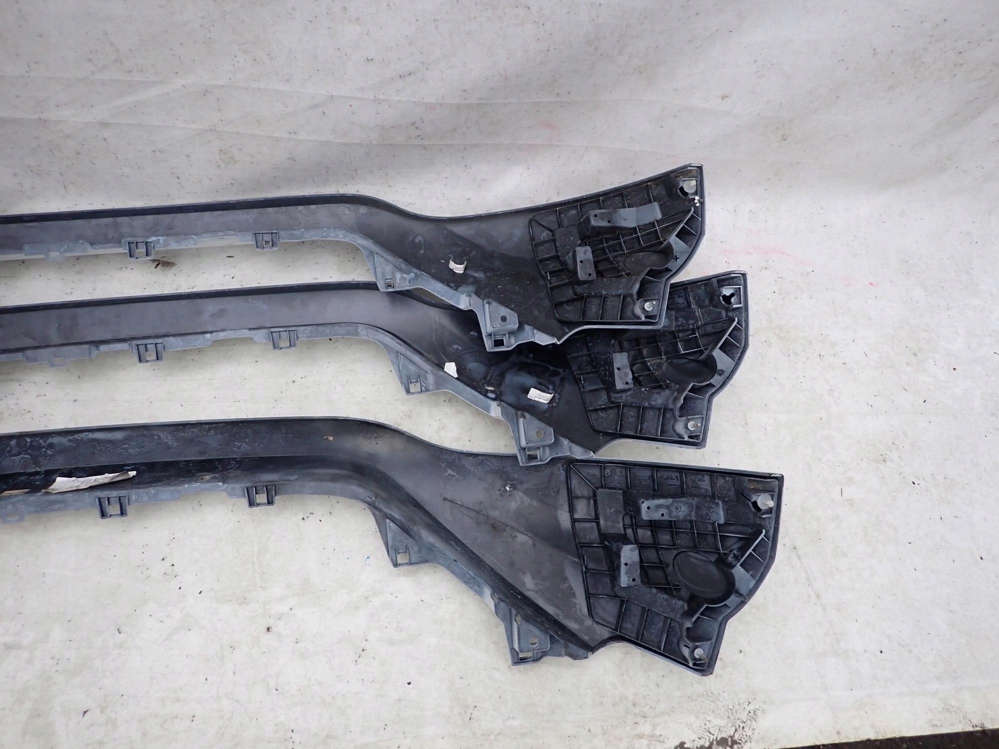 IVECO DAILY IV 4 LIFT 19-> cap moulding cap GRILLA grille