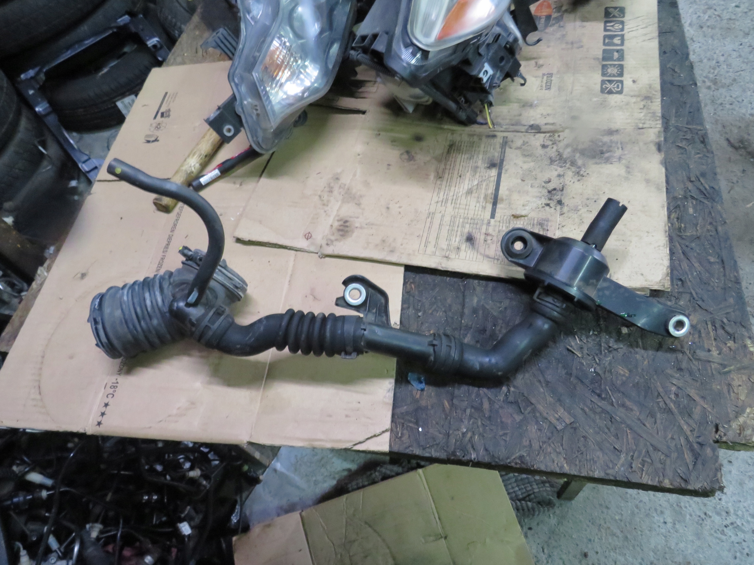 ВОЗДУХОЗАБОРНИК P51N13185