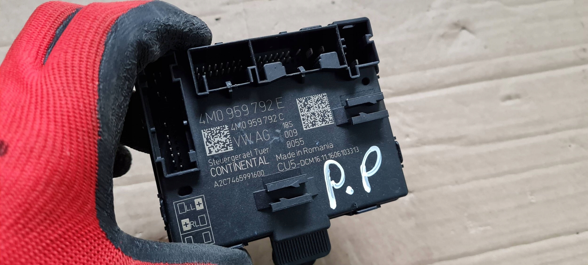 S4 B9 8W A4 module control unit door right front 4M0959792E A5 8W S5