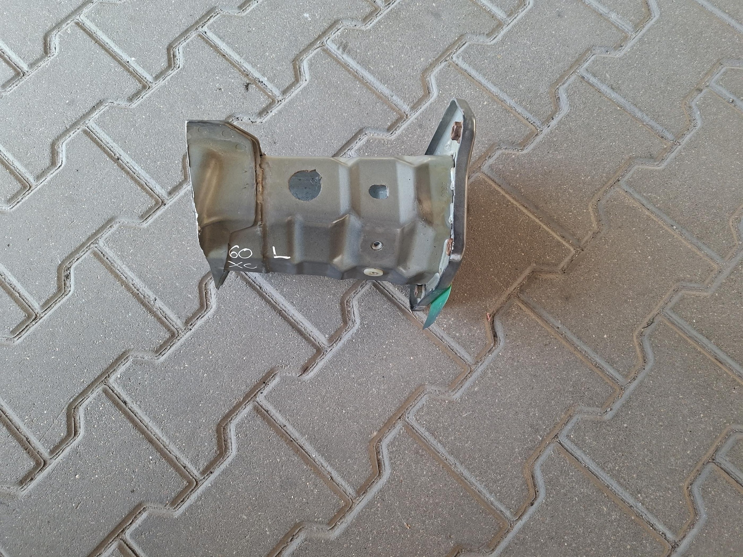 quarter front front left beam tip VOLVO XC60 and LIFT
