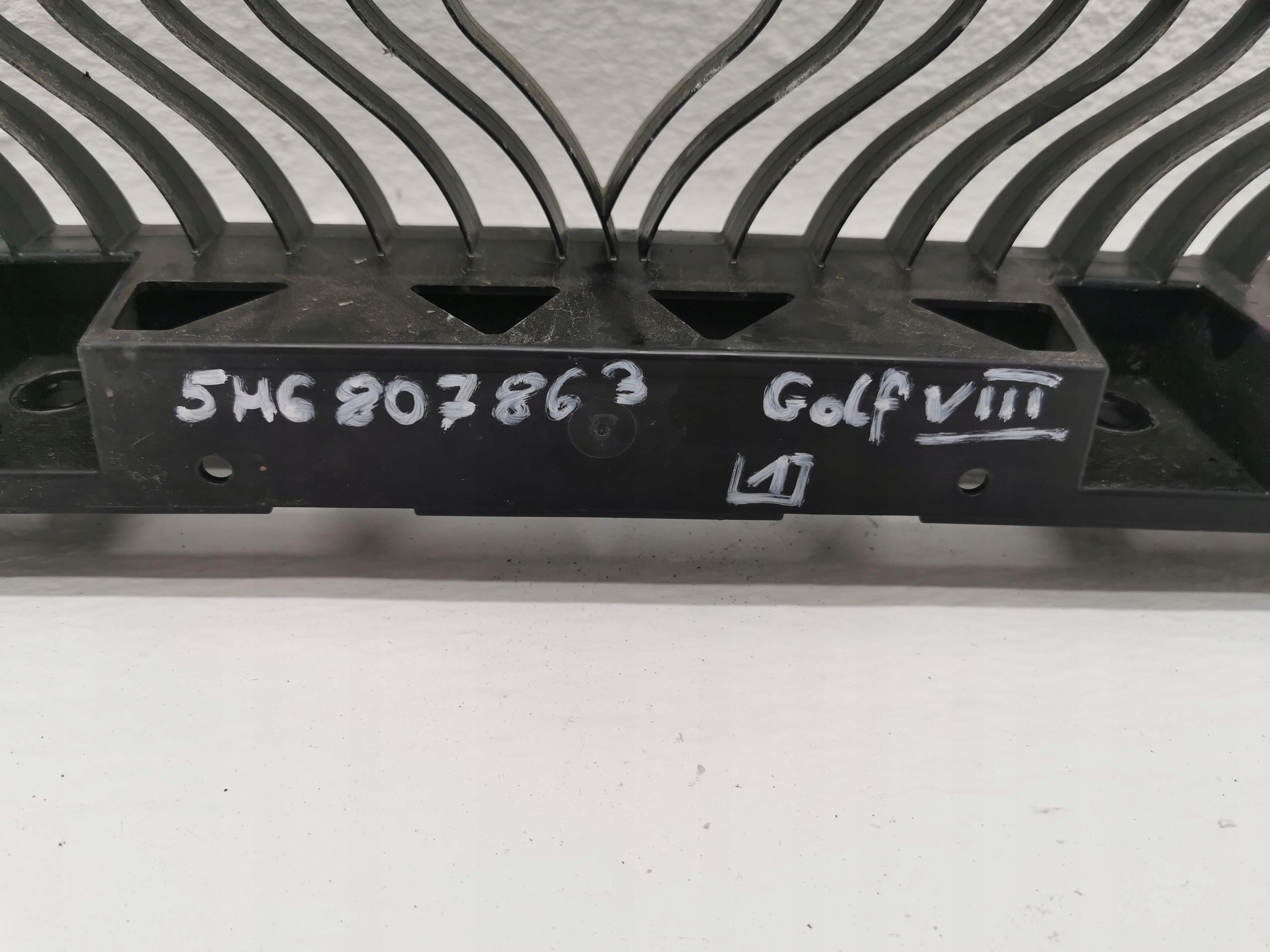 bumper bracket rear part VW GOLF VIII 5H6807863 20-24