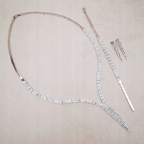 Stříbrný elegantní komplet s zirkony