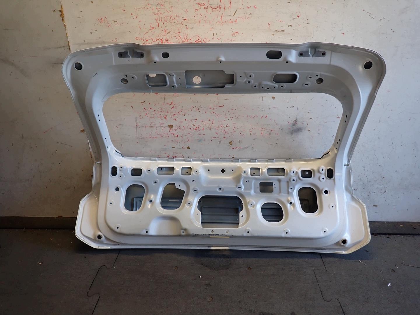 trunk door KIA EV3 EV 3 2024