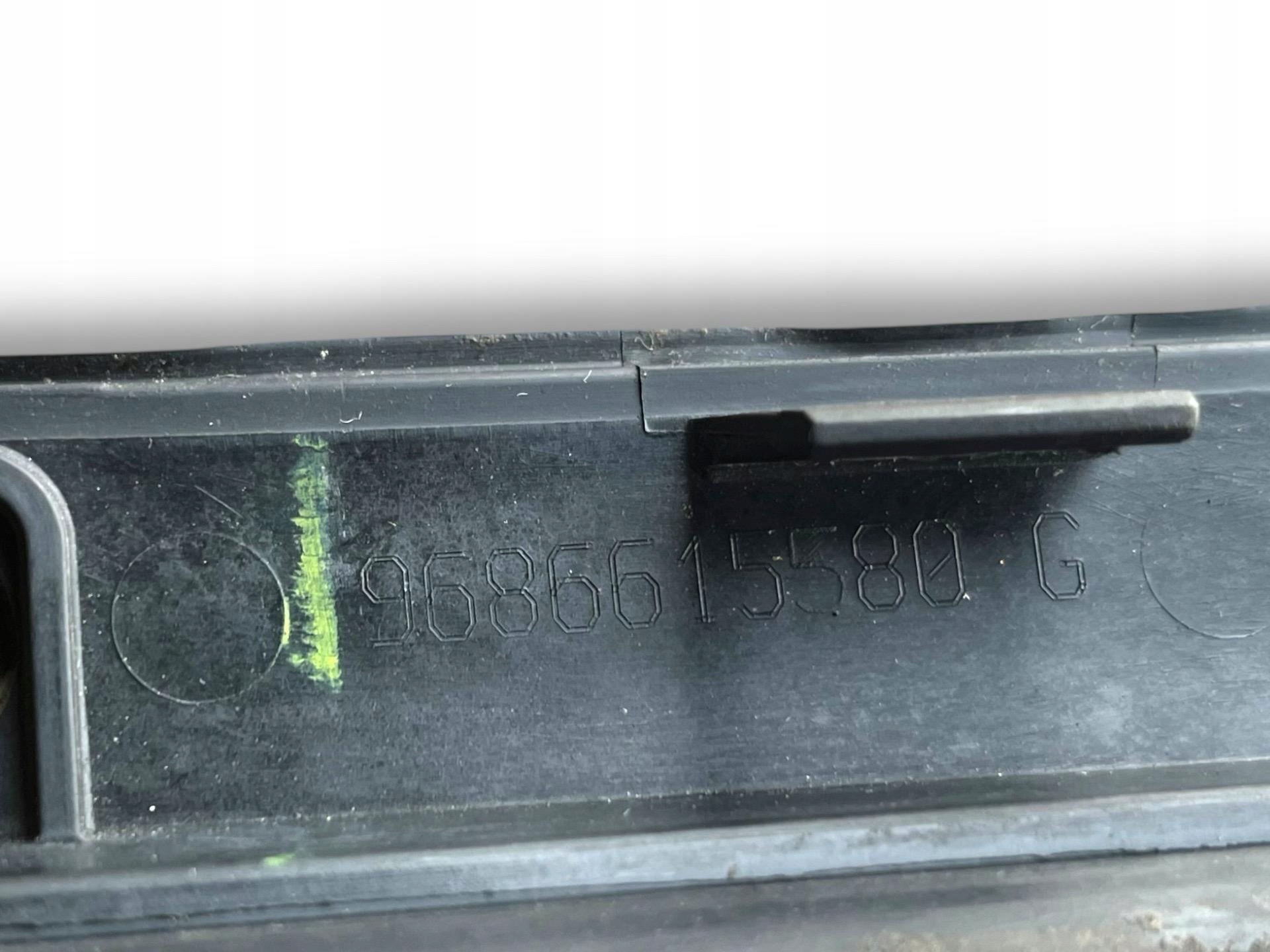 moulding windows przedniej Renault Trafic 3 2018 9686615480