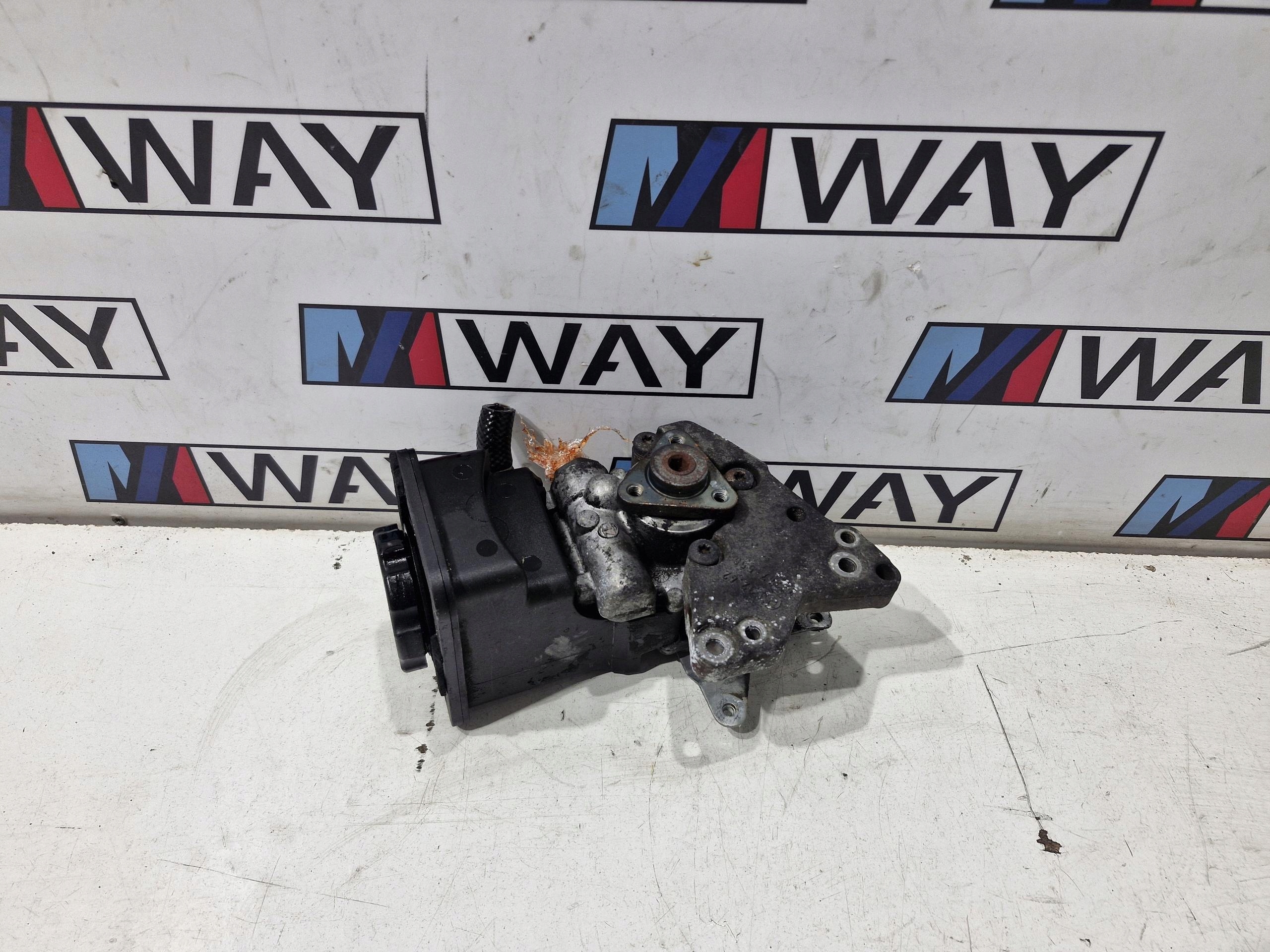 BMW E39 2.5 3.0D Servopumpe Original