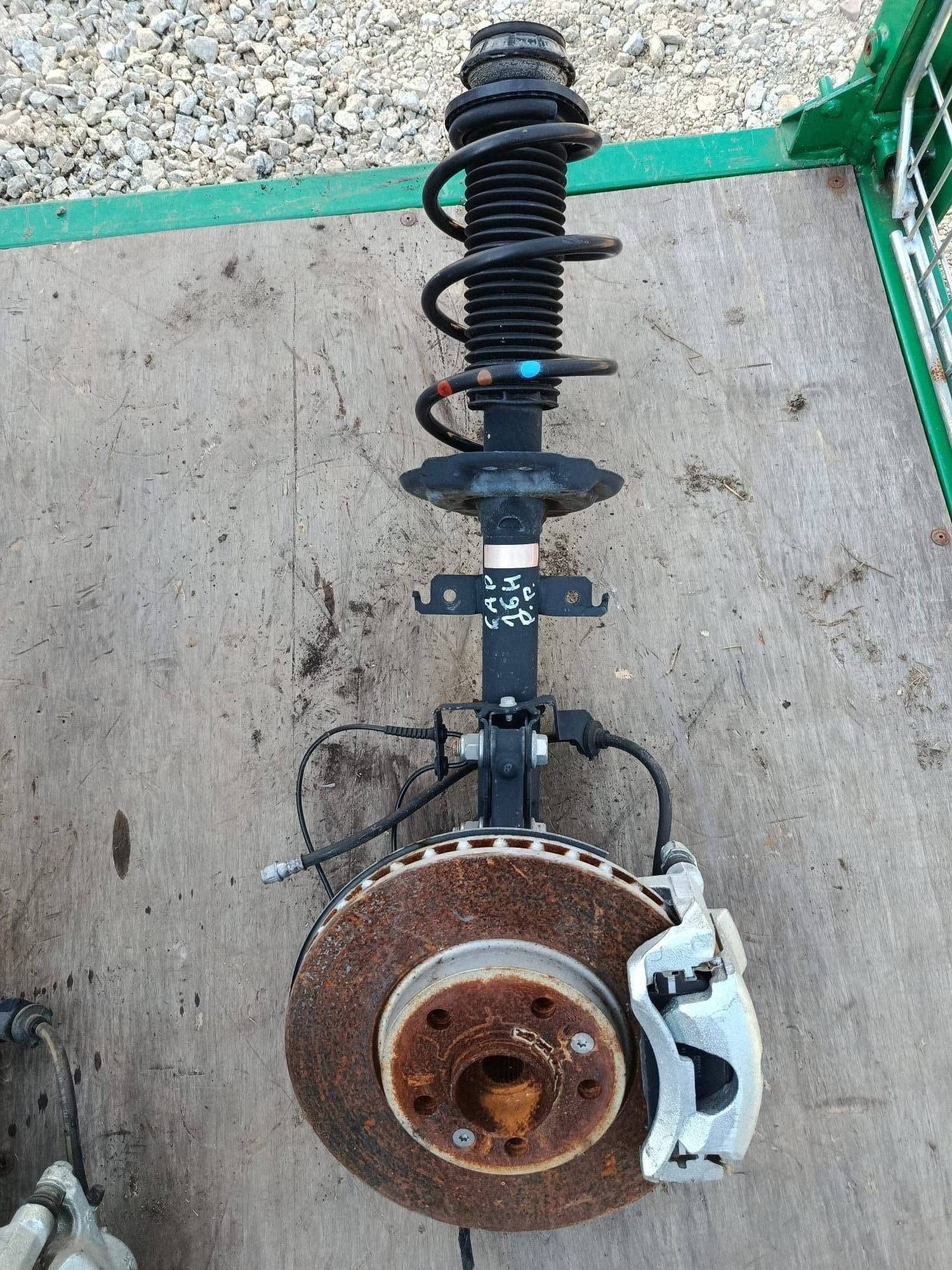 mcpherson swing front right Renault Captur II 1.6 e-tech 543024540R