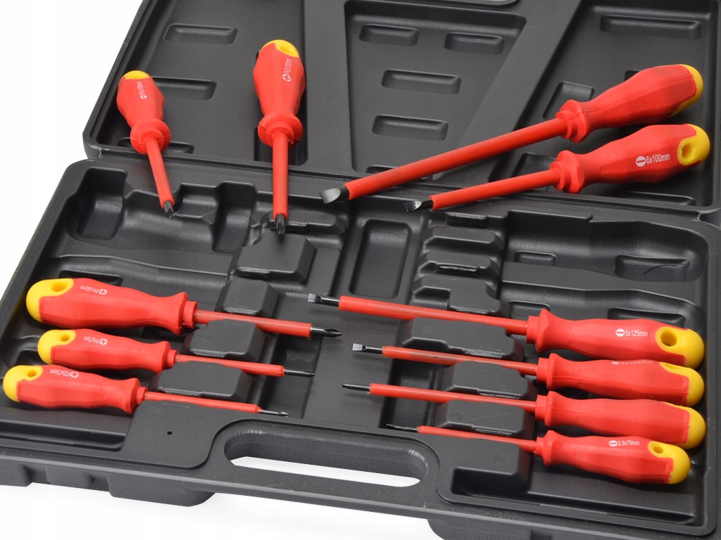 

Zestaw Wkrętaków Izolowanych 12SZT