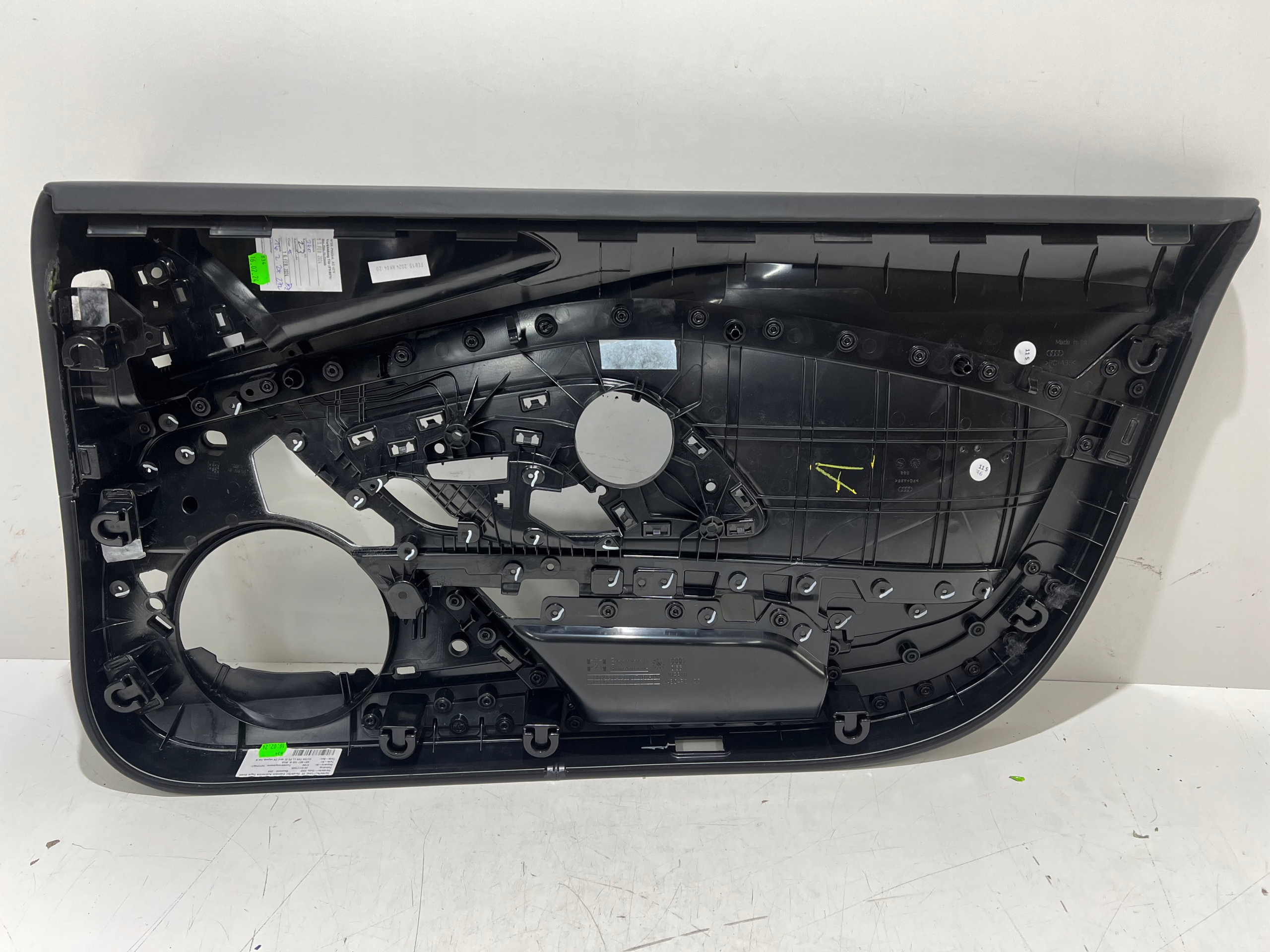 обивка левый перед 4S1867105 Audi R8
