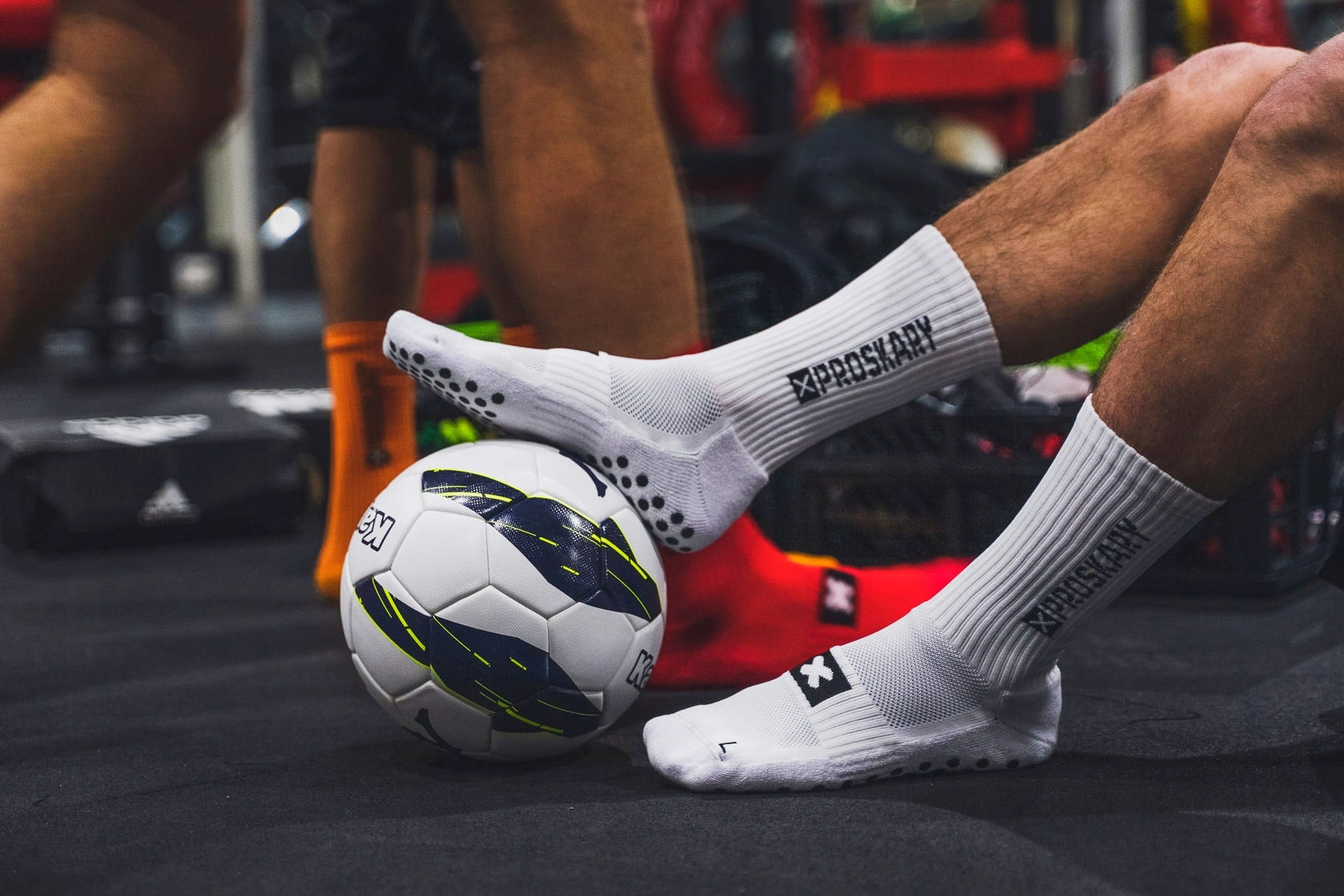 ZESTAW GETRY PIŁKARSKIE BEZ STOPY TUBY SKARPETY ANTYPOŚLIZGOWE MECZOWE PRO Kolor czarny