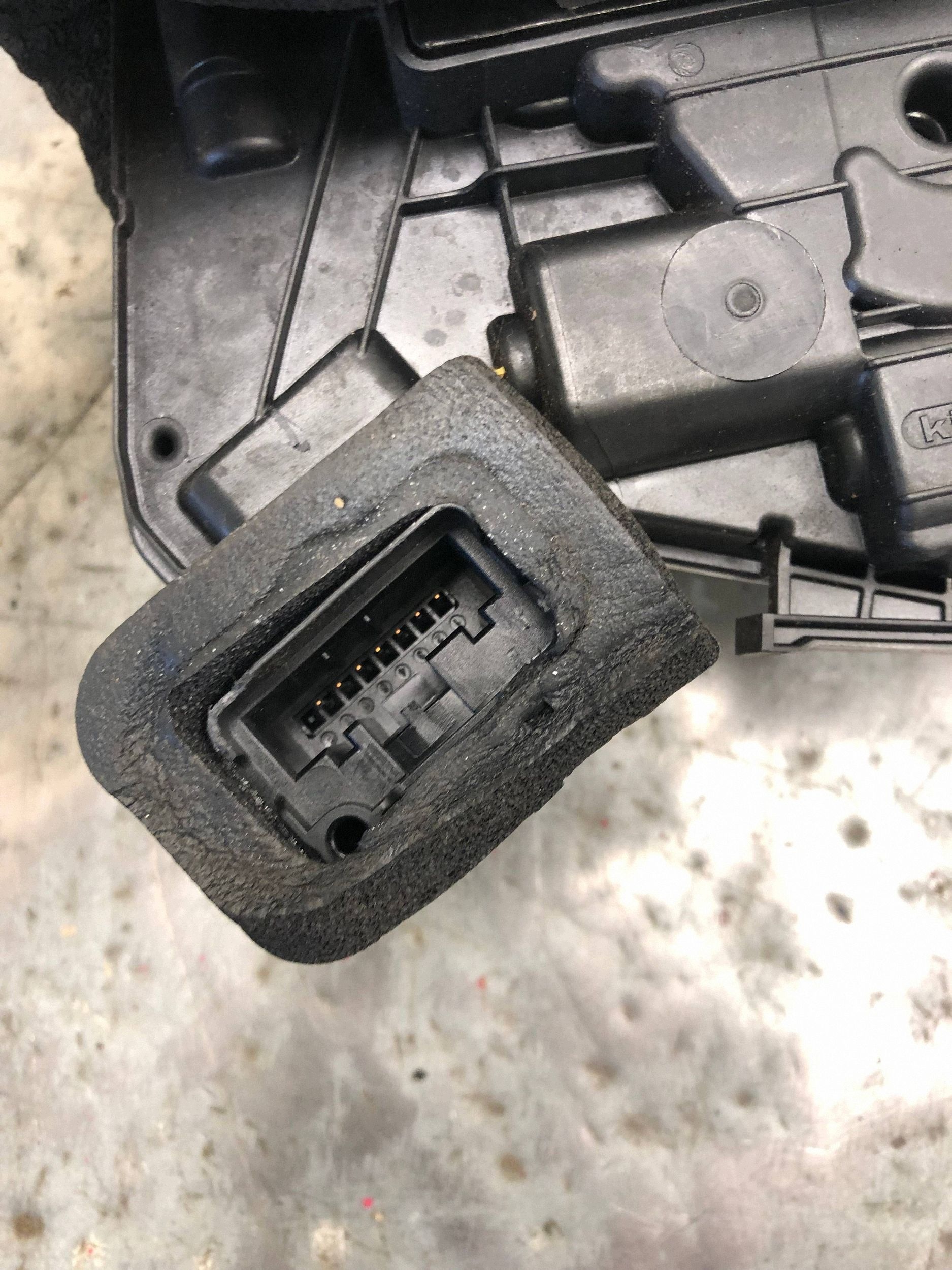 lock door right front VW GOLF VII KOMBI 5K1837016D