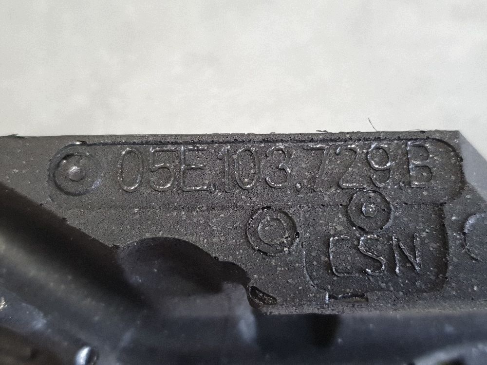 Audi A3 8Y motor cover 05E103729B