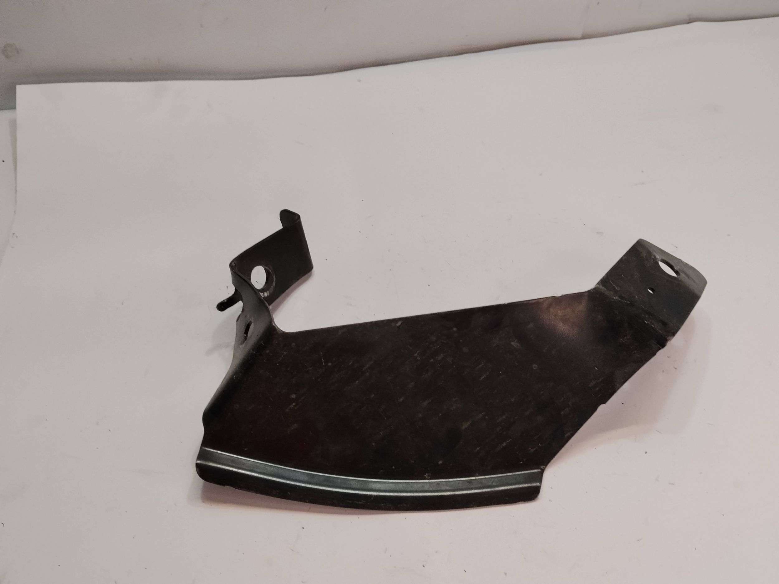 Console Support plaque Pare choc Avant Renault Master III 744623971R