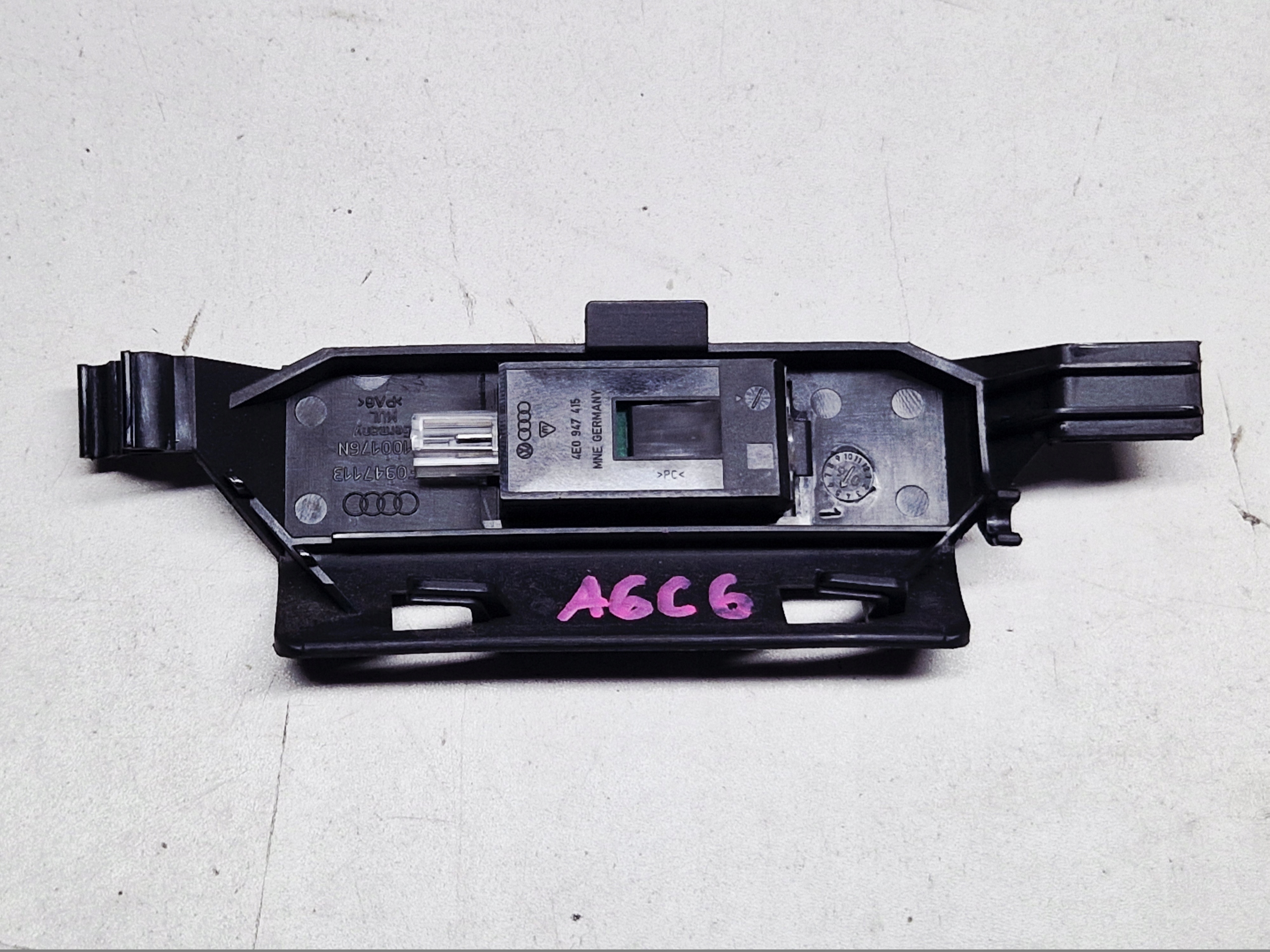 AUDI A6 C6 Licht SITZ links vorne links vorne 4E0947415