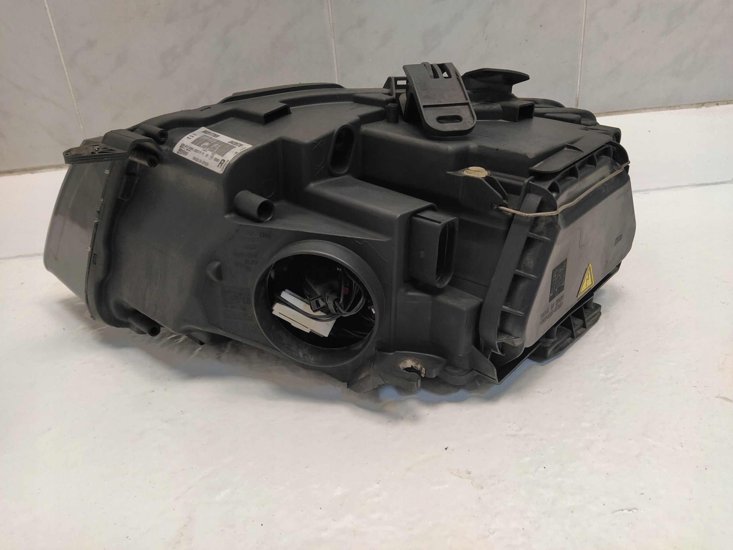 AUDI A5 light front front right XENON 13 PIN NIESKRETNA