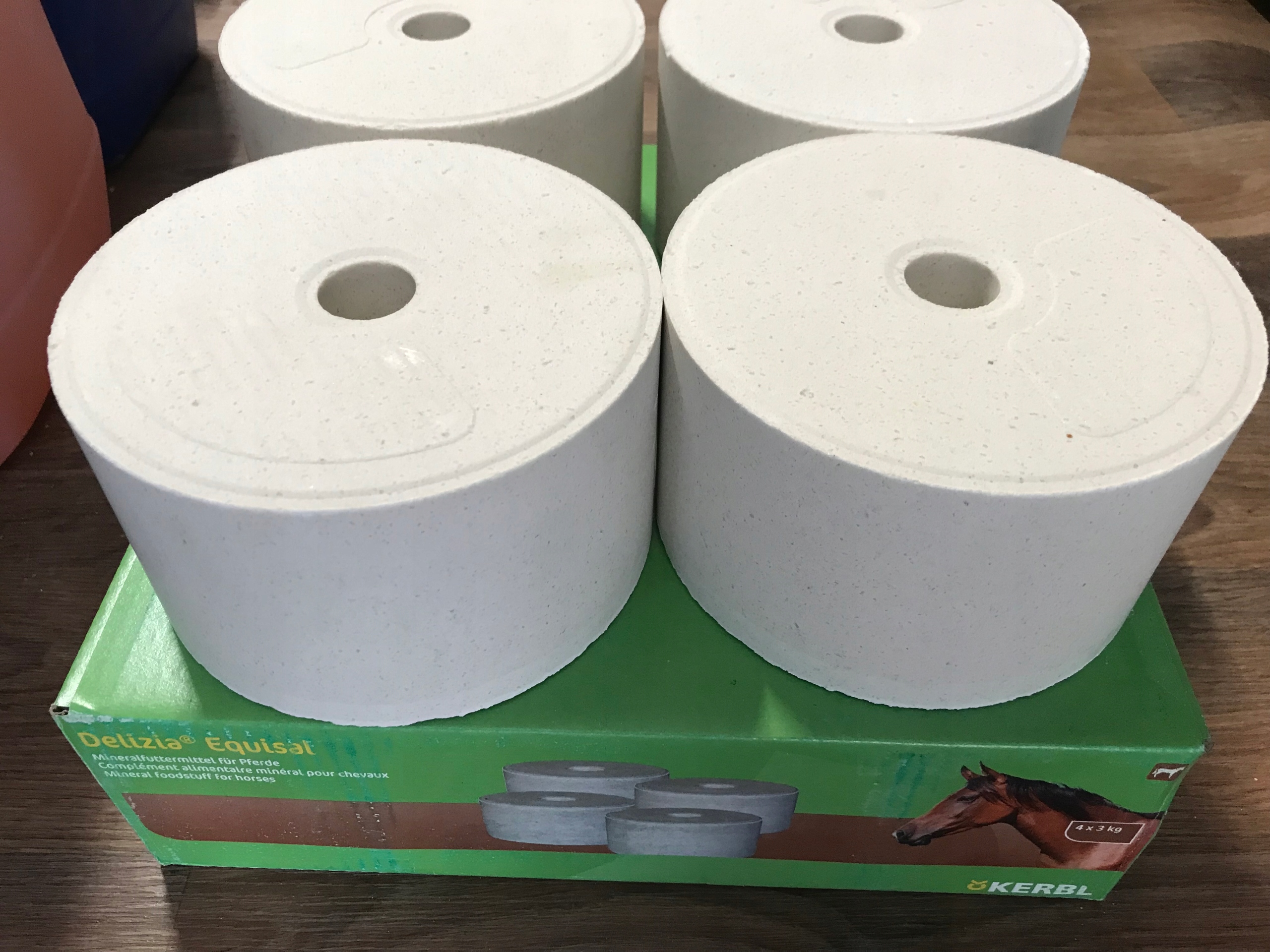 Lizawka Equinova 3 kg dla Koni KERBL Marka Kerbl