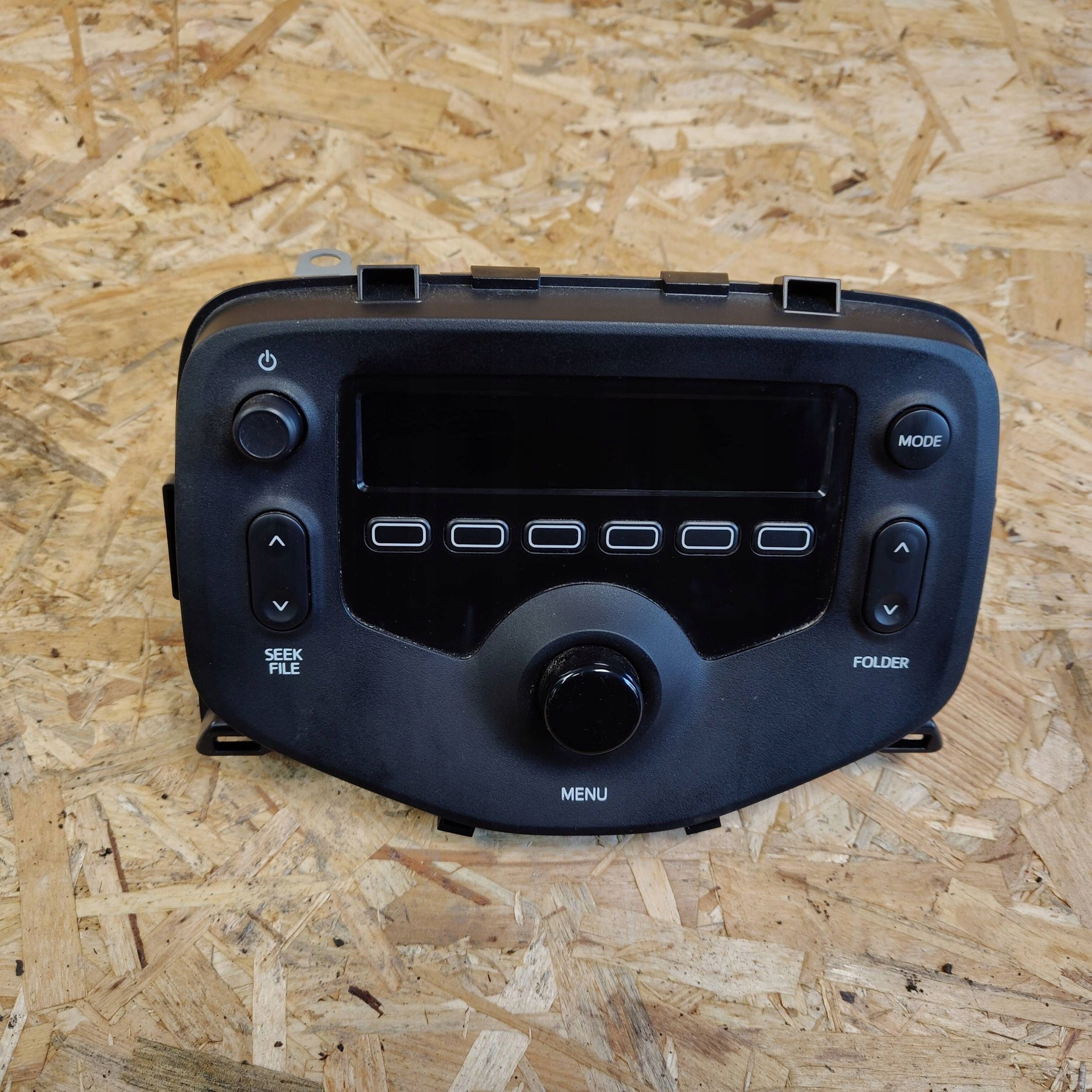 Stacja multimedialna Toyota Aygo AB40 861200H040