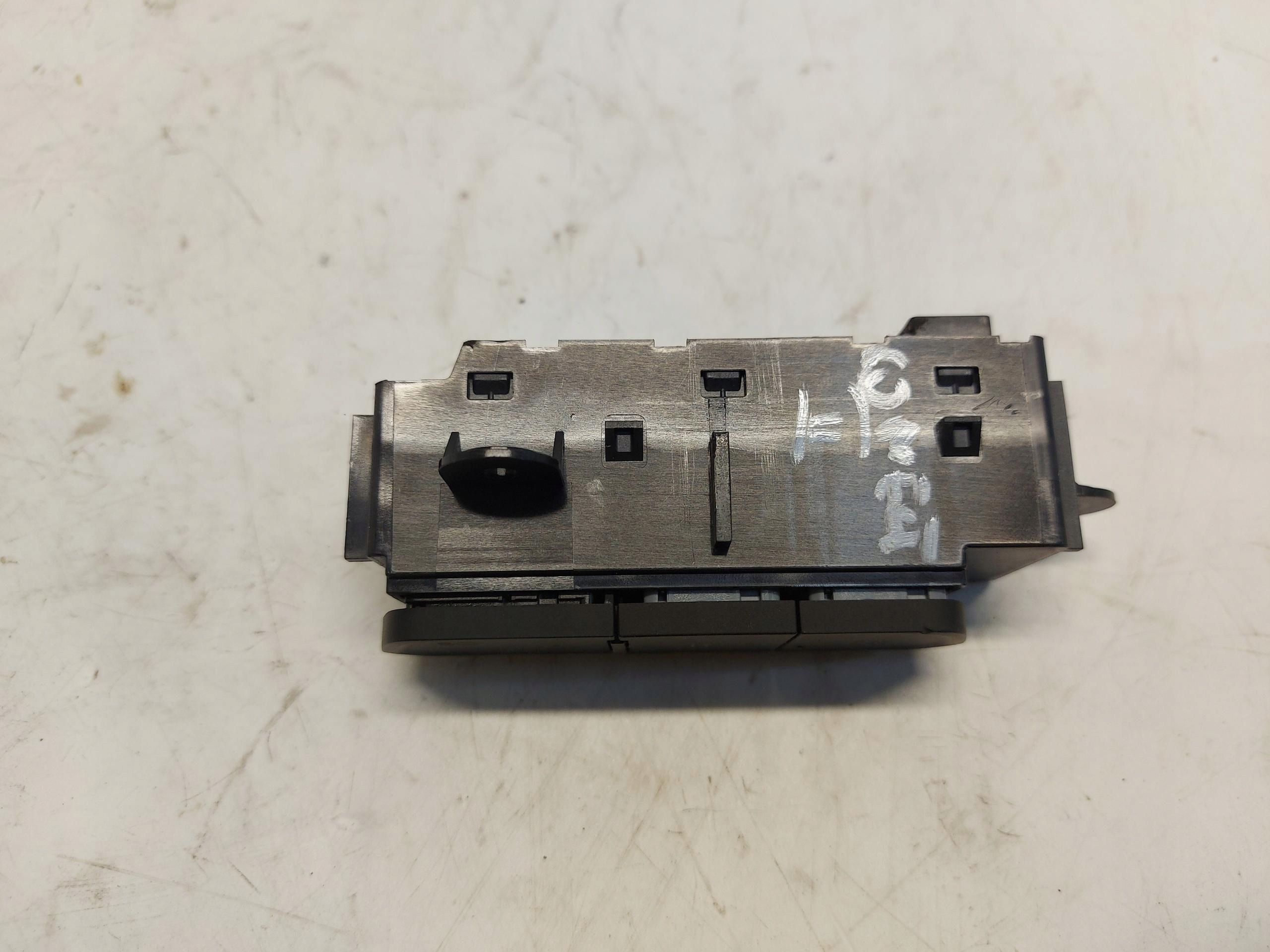 Ford Tourneo Connect III MK3 light switch 2KF941501A
