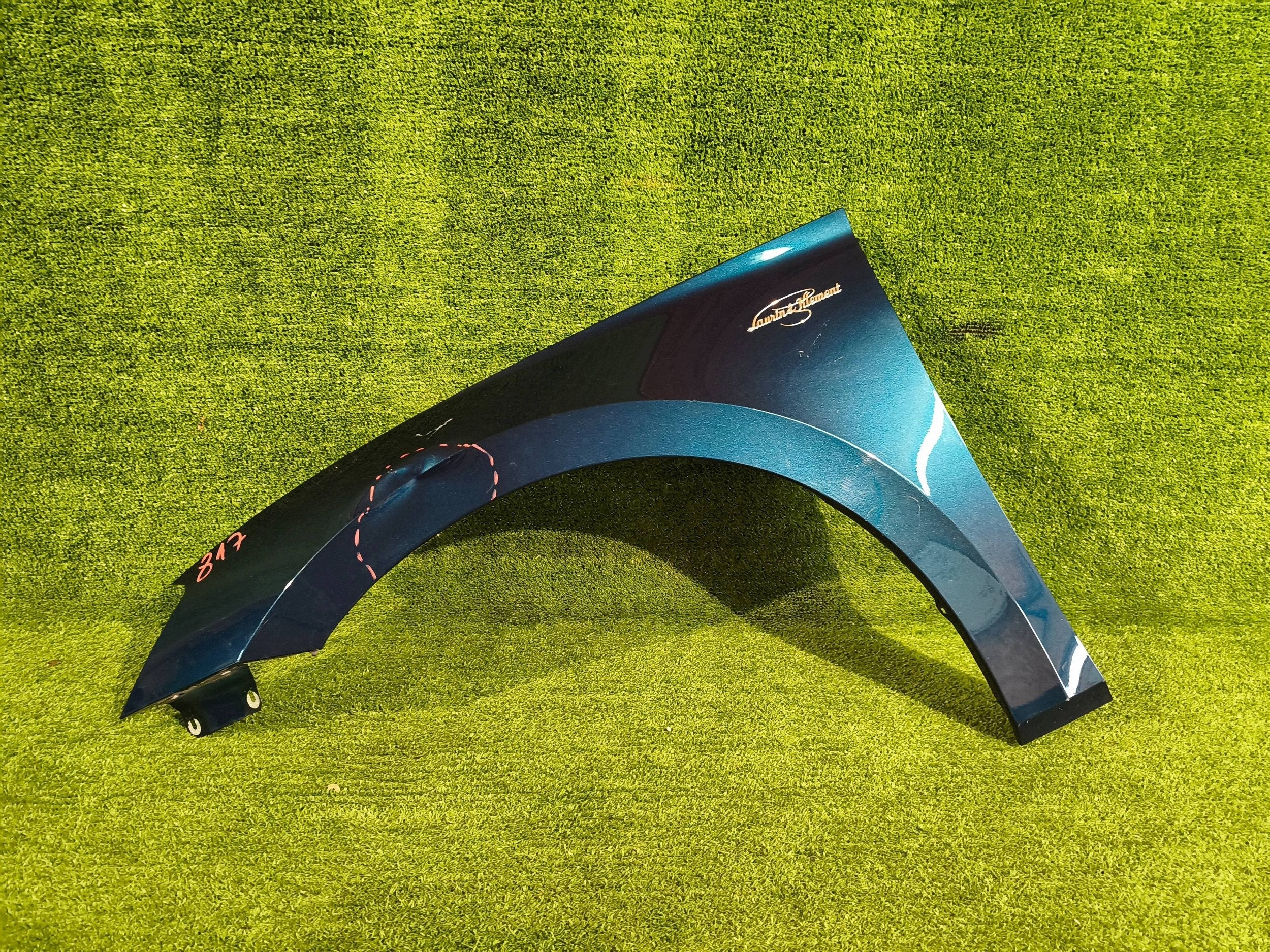 fender front left SKODA SUPERB III NR.817