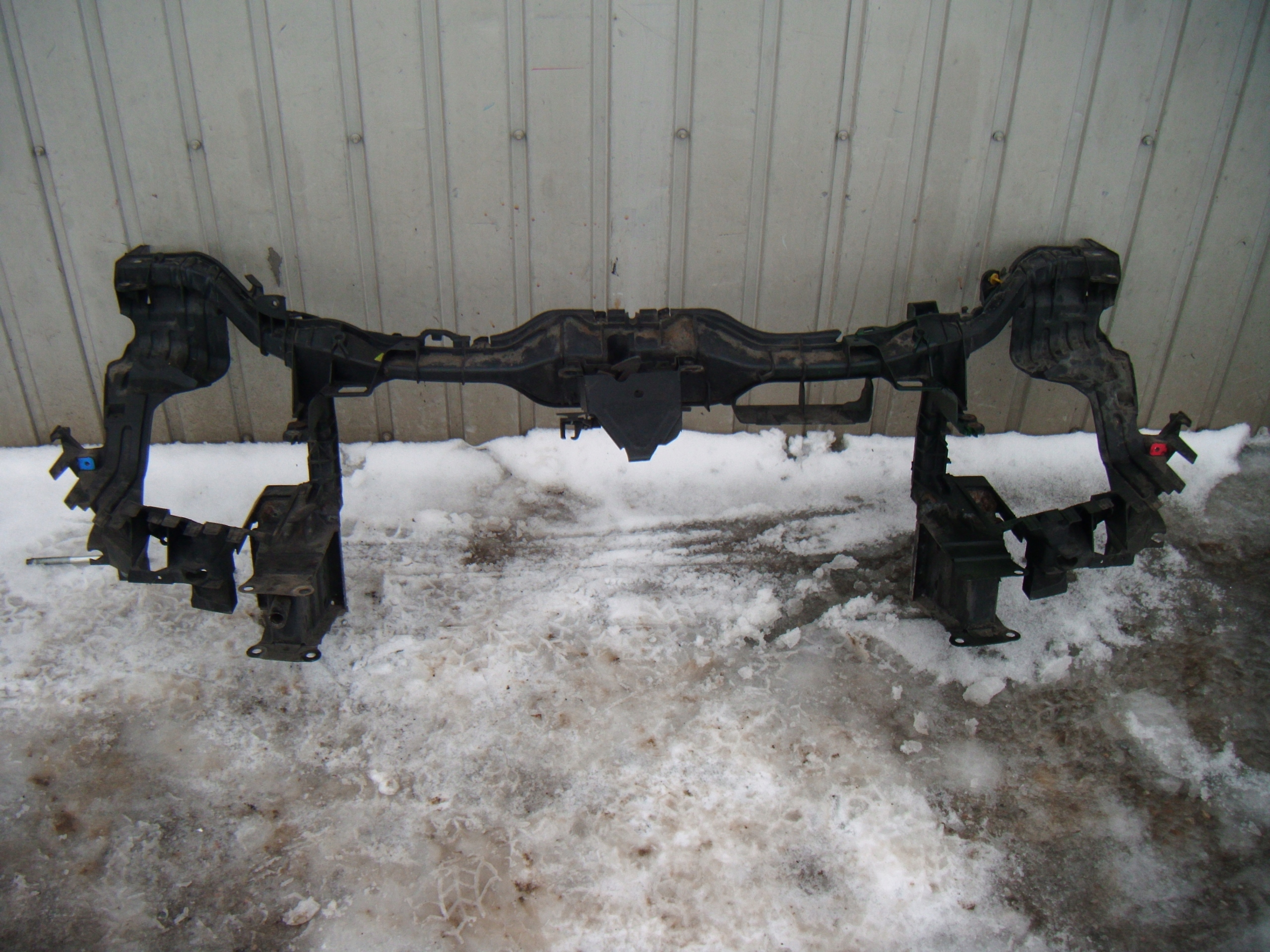 MERCEDES A W169 04-08 PAS PRZEDNI OKULAR WZMOCNIENIE CZOŁOWE - CAŁE