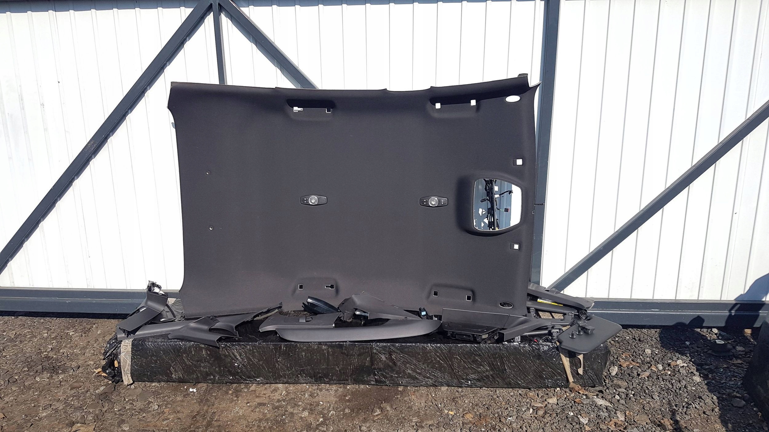 Ford Focus MK3 ST RS PODSUFITKA PODSUFITOWKA LADNA CZARNA