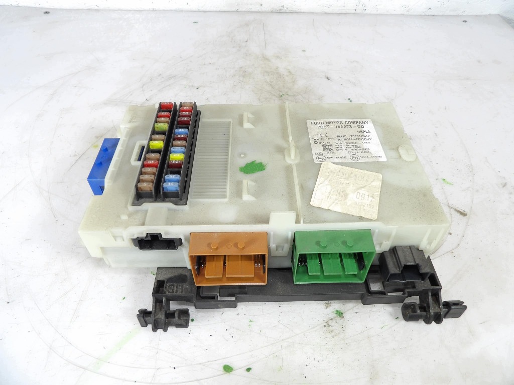 FORD MONDEO MK4 1.8TDCI fuse box 7G9T-14A073-DD